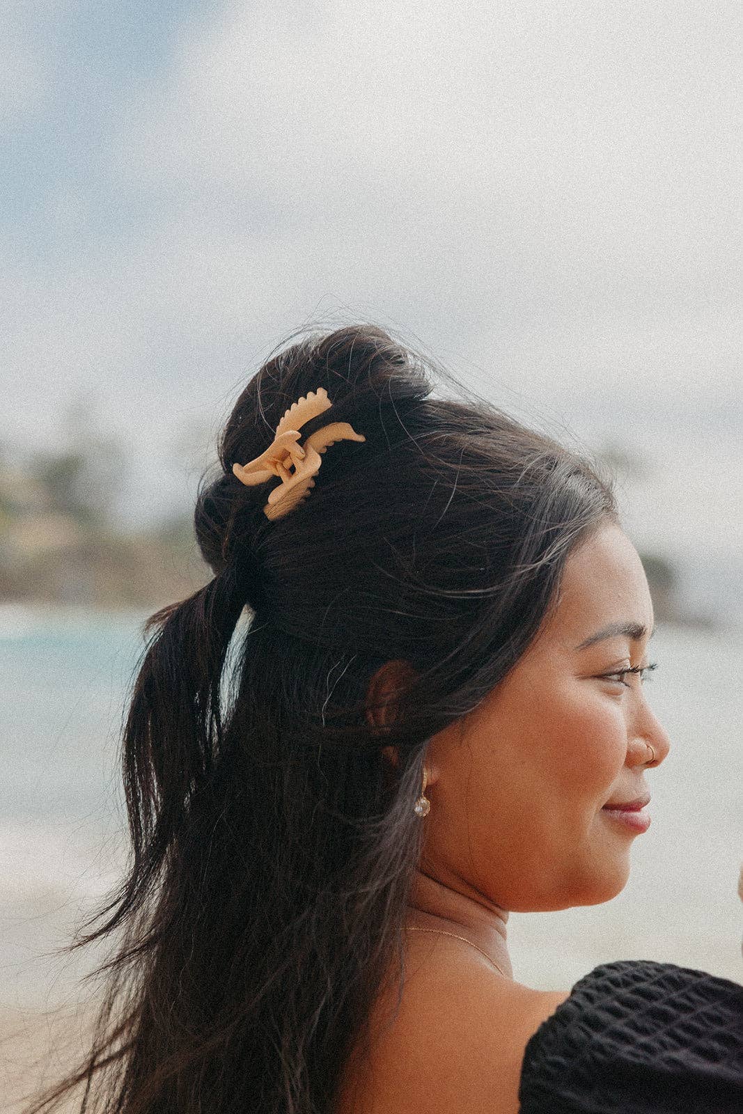 KAXI MINI WAVY HOLD EVERYTHING CLAW: NAVY BLUE