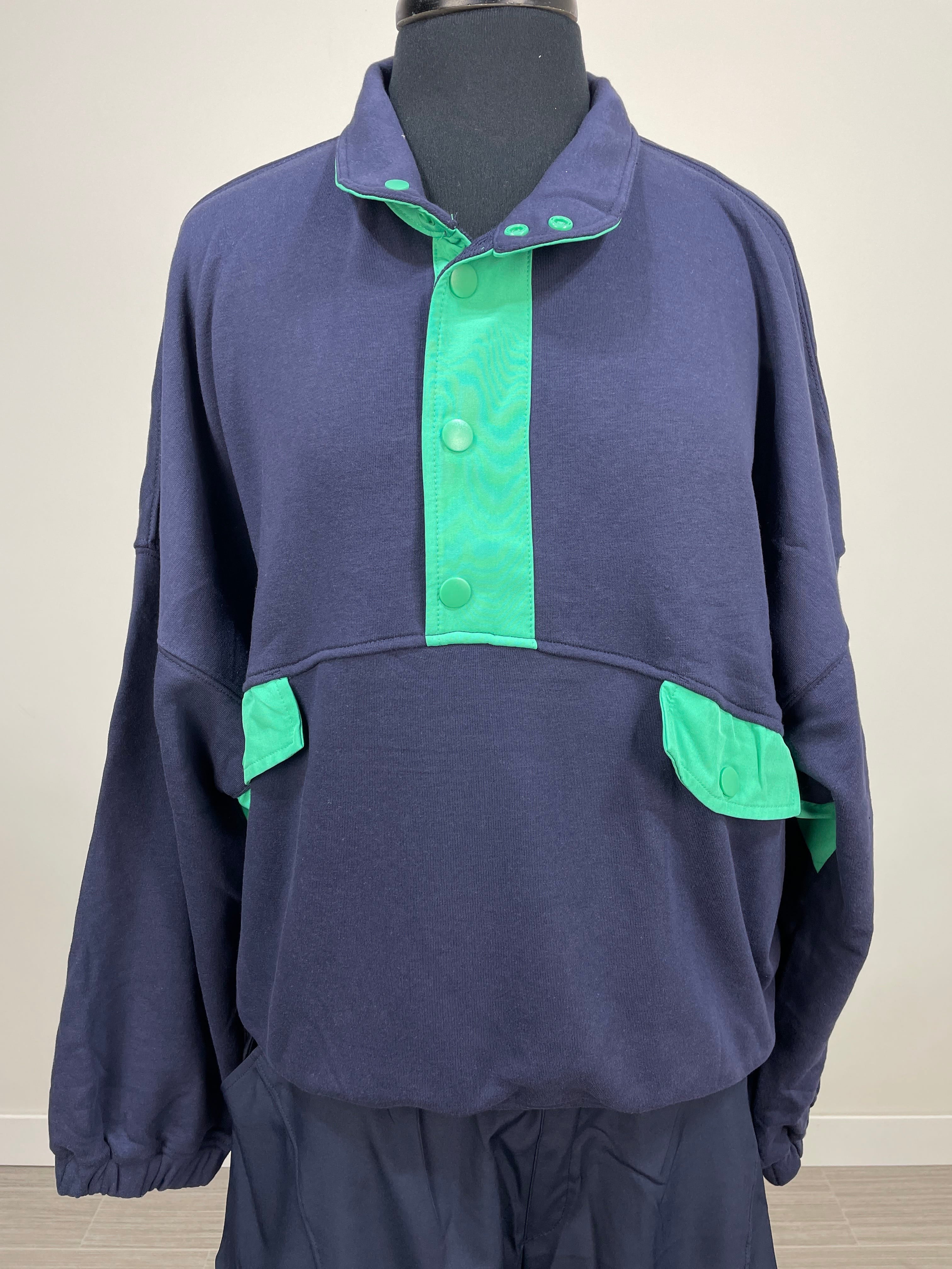 Navy & Mint Quarter Button Top
