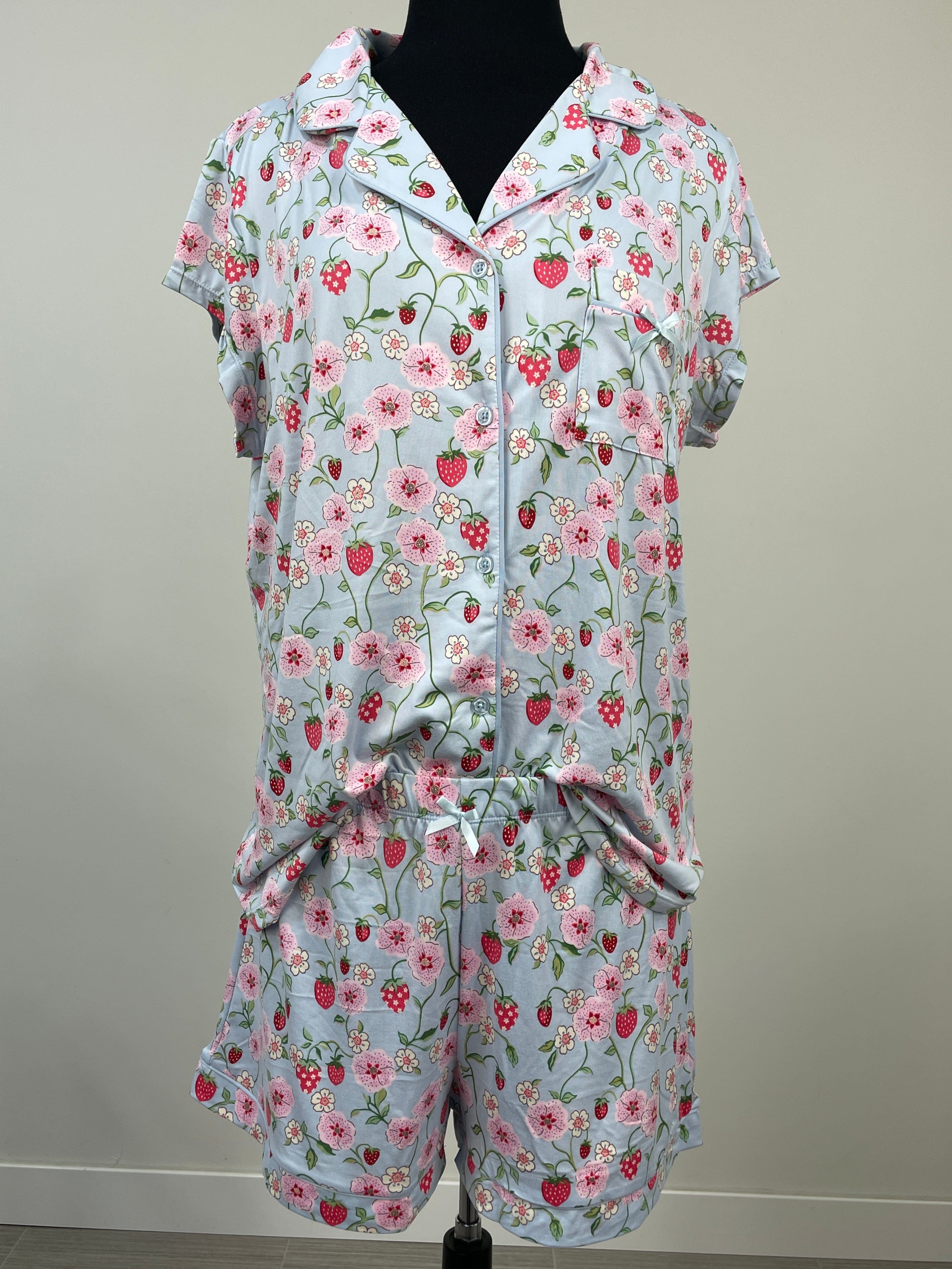 Strawberries In The Meadow Lounge Set