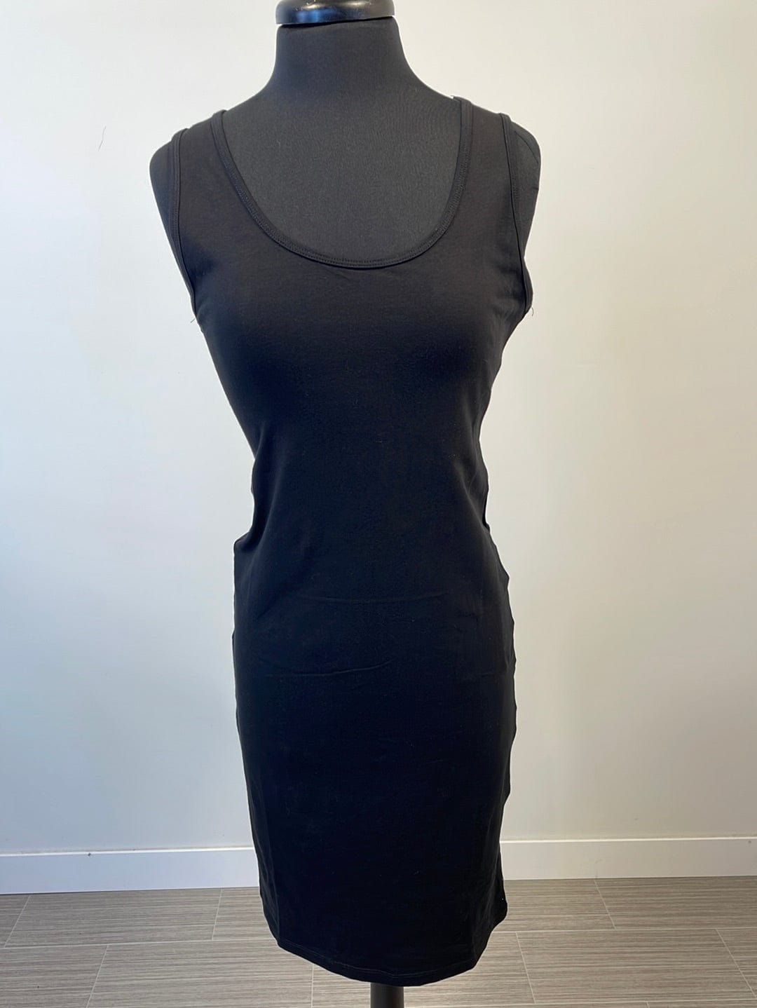 Black Essential Sleeveless Midi Dress