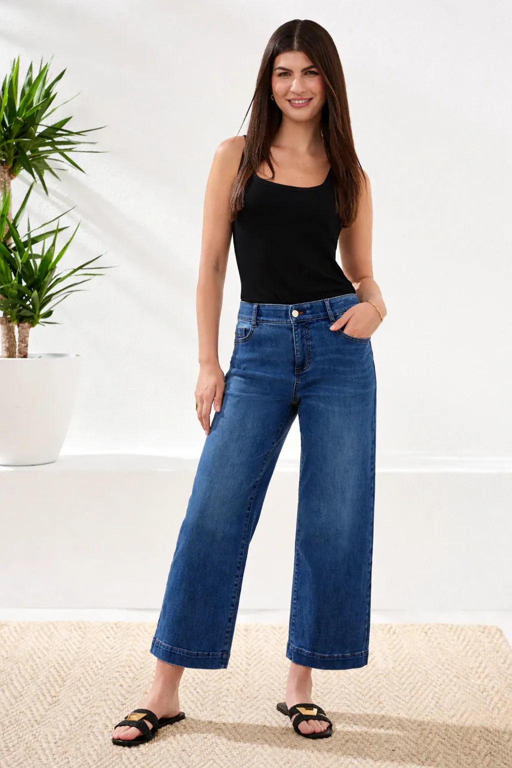 Audrey Hugging Wide Crop Jeans - Faded Blue