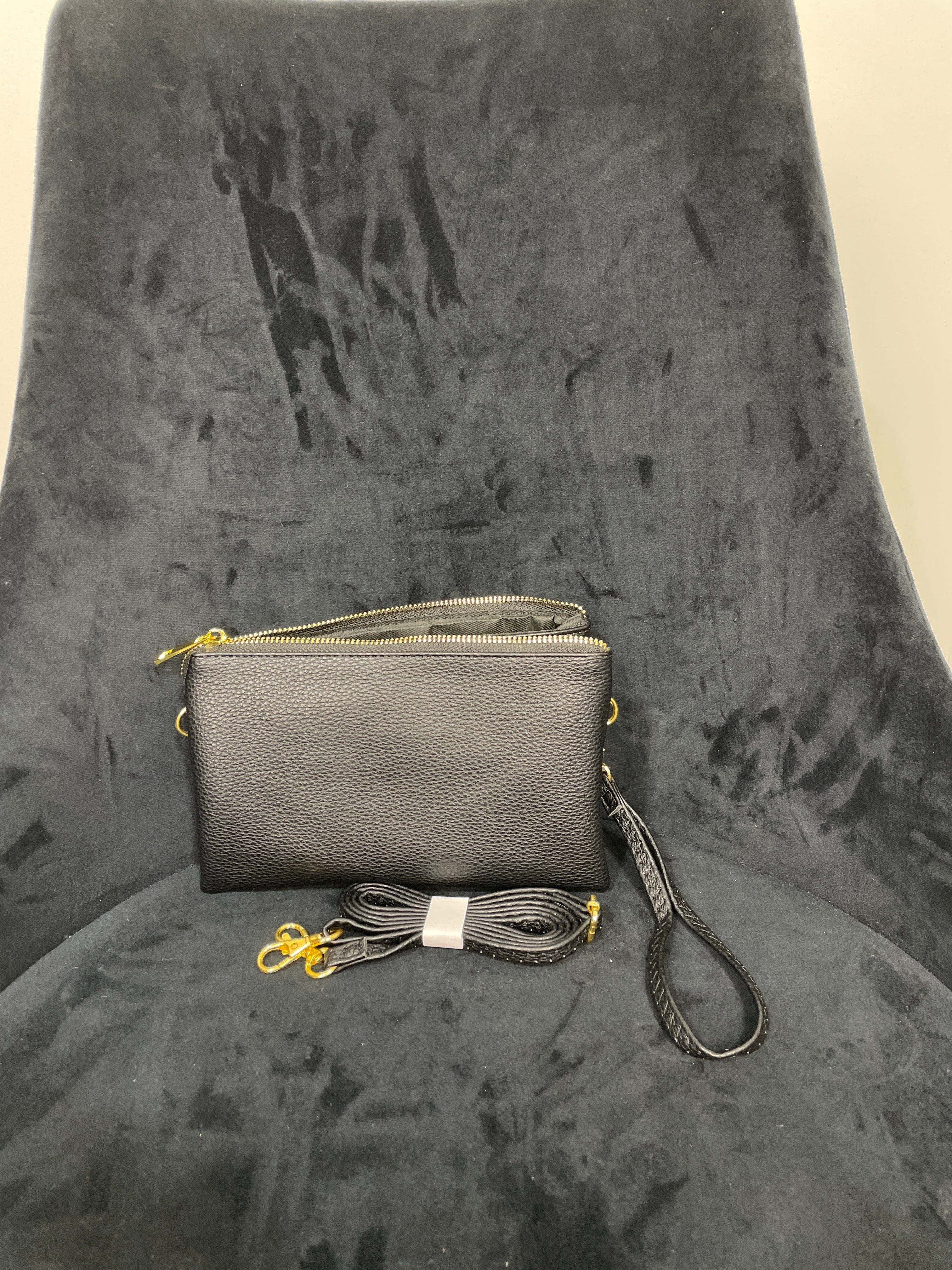 Black Riley Crossbody Wristlet