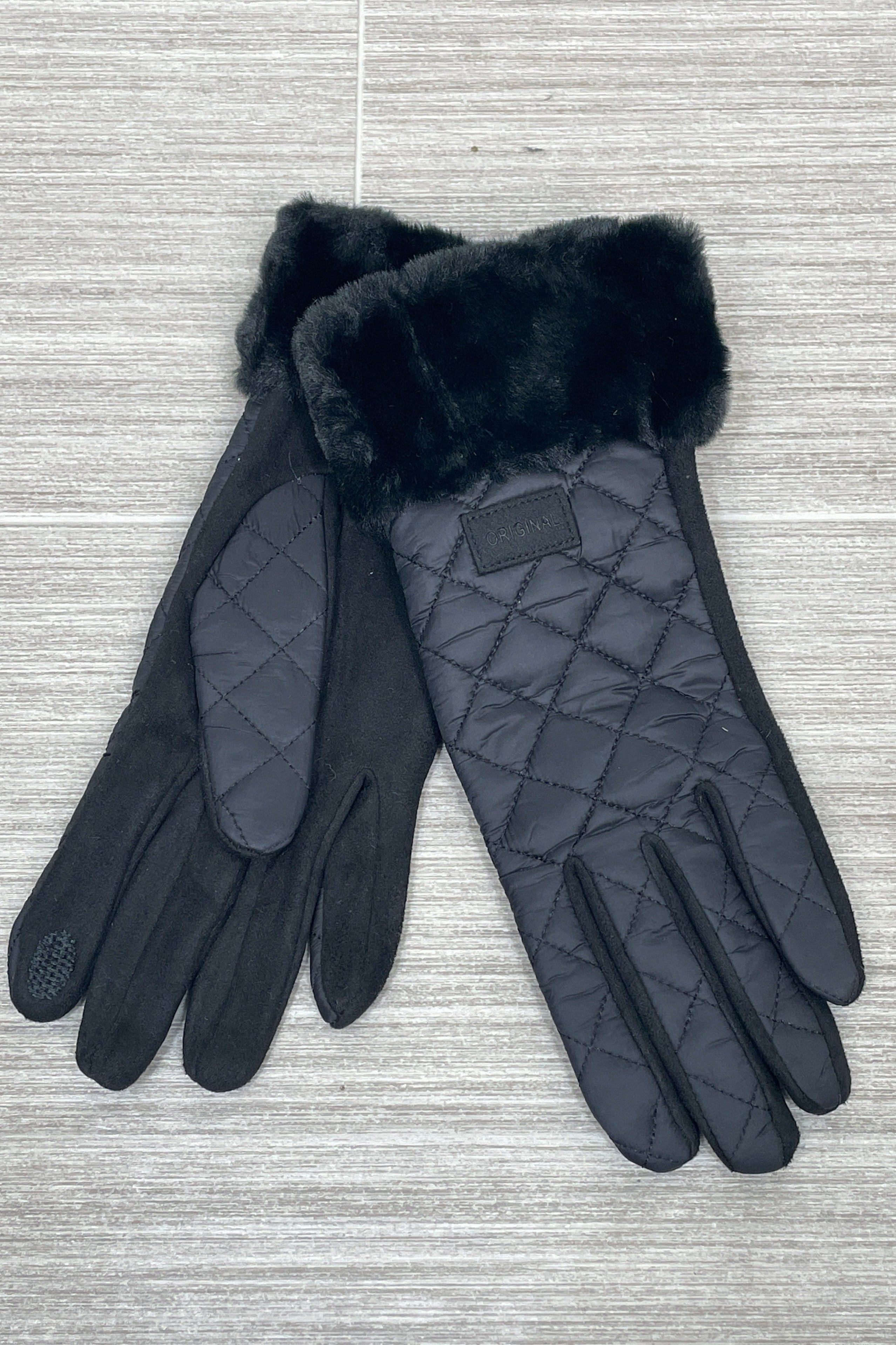 Black Quilted Texture Faux Fur Cuff Glove