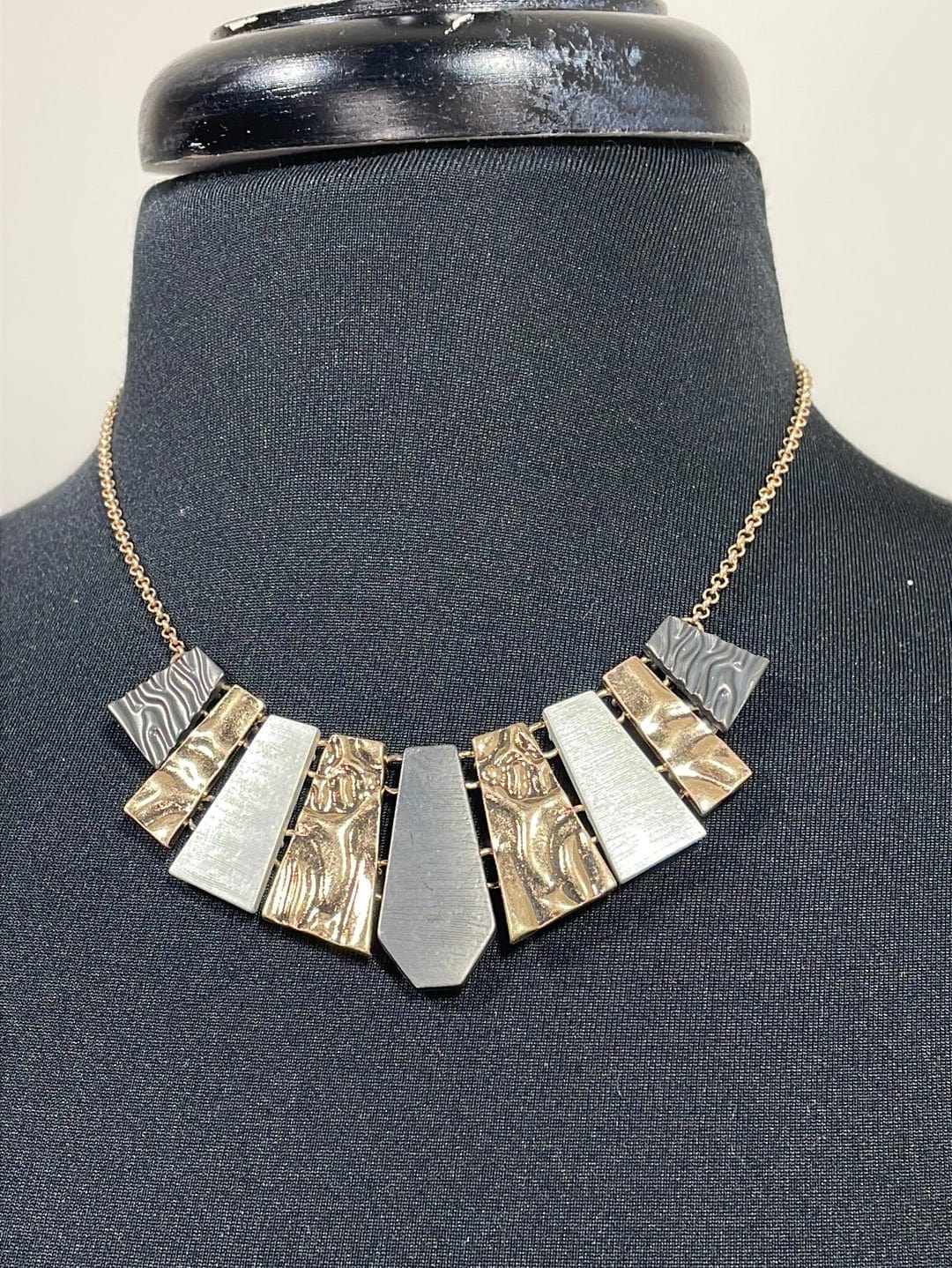 Modern Texture Necklace