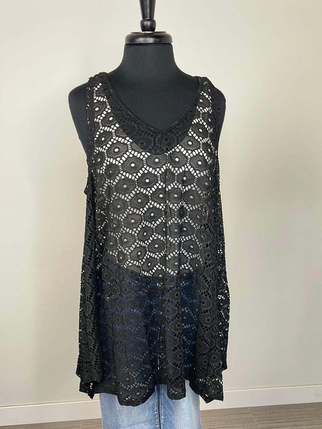 Black Lace Circular Pattern Sleeveless Cover Up