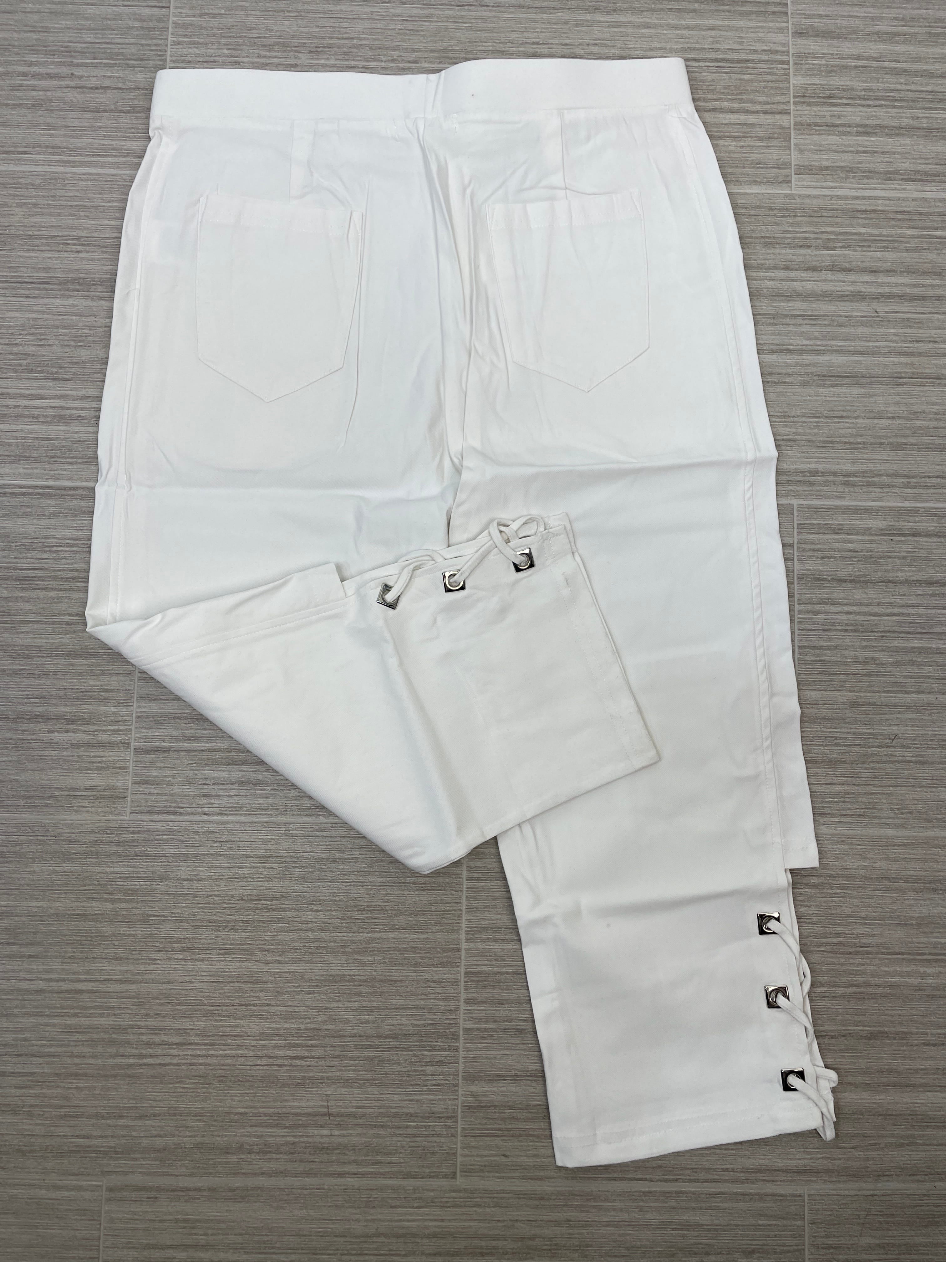 White Side Bottom Detail Capri