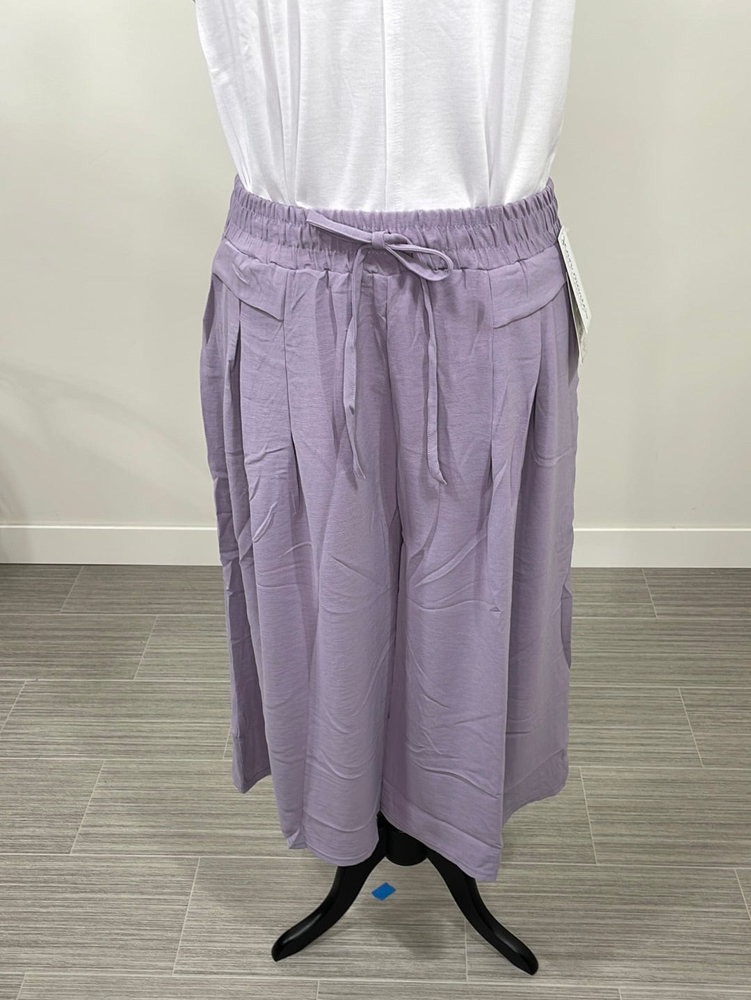 Lilac Capri Flowy Pants