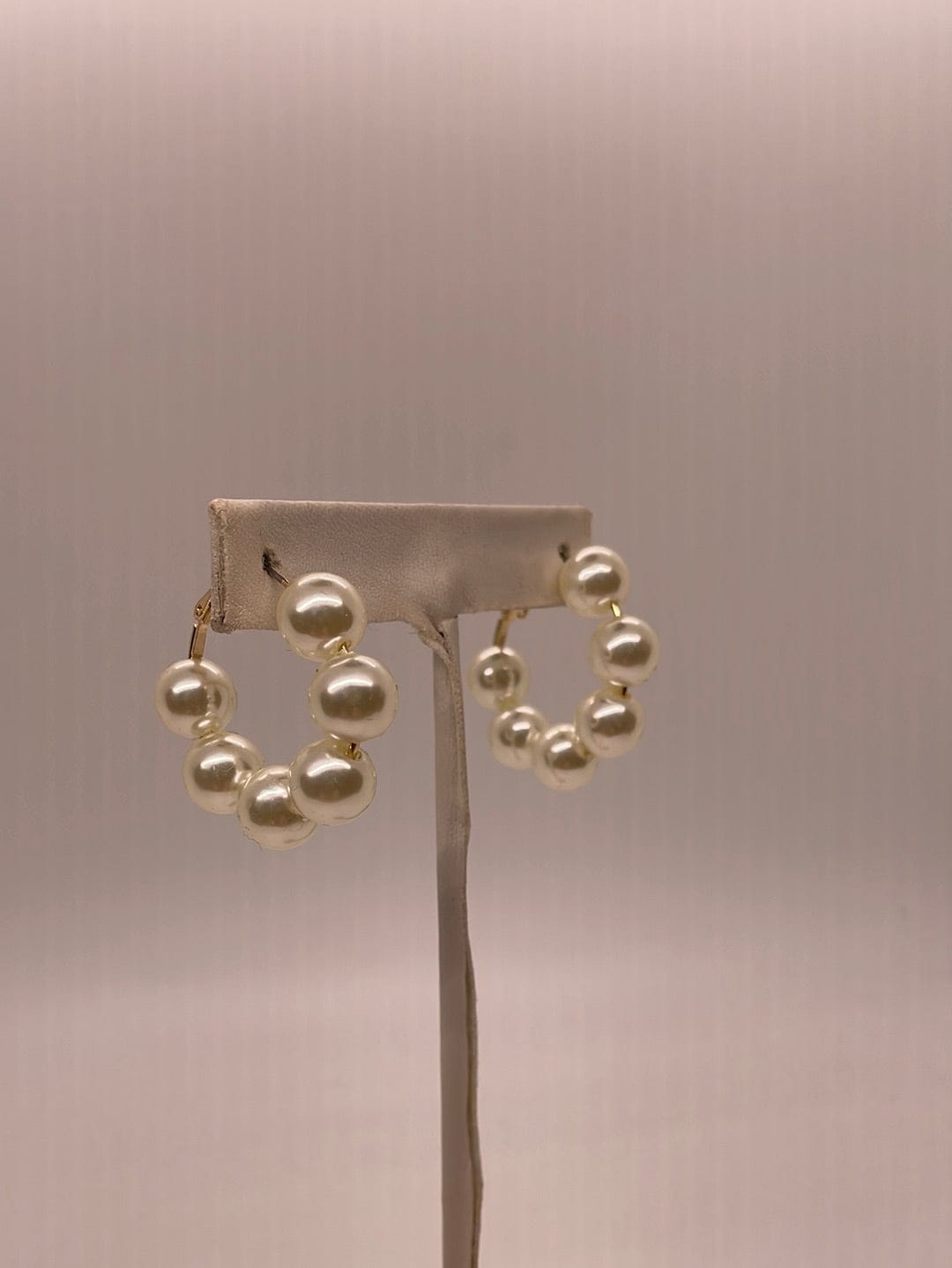 Medium Pearl Hoop