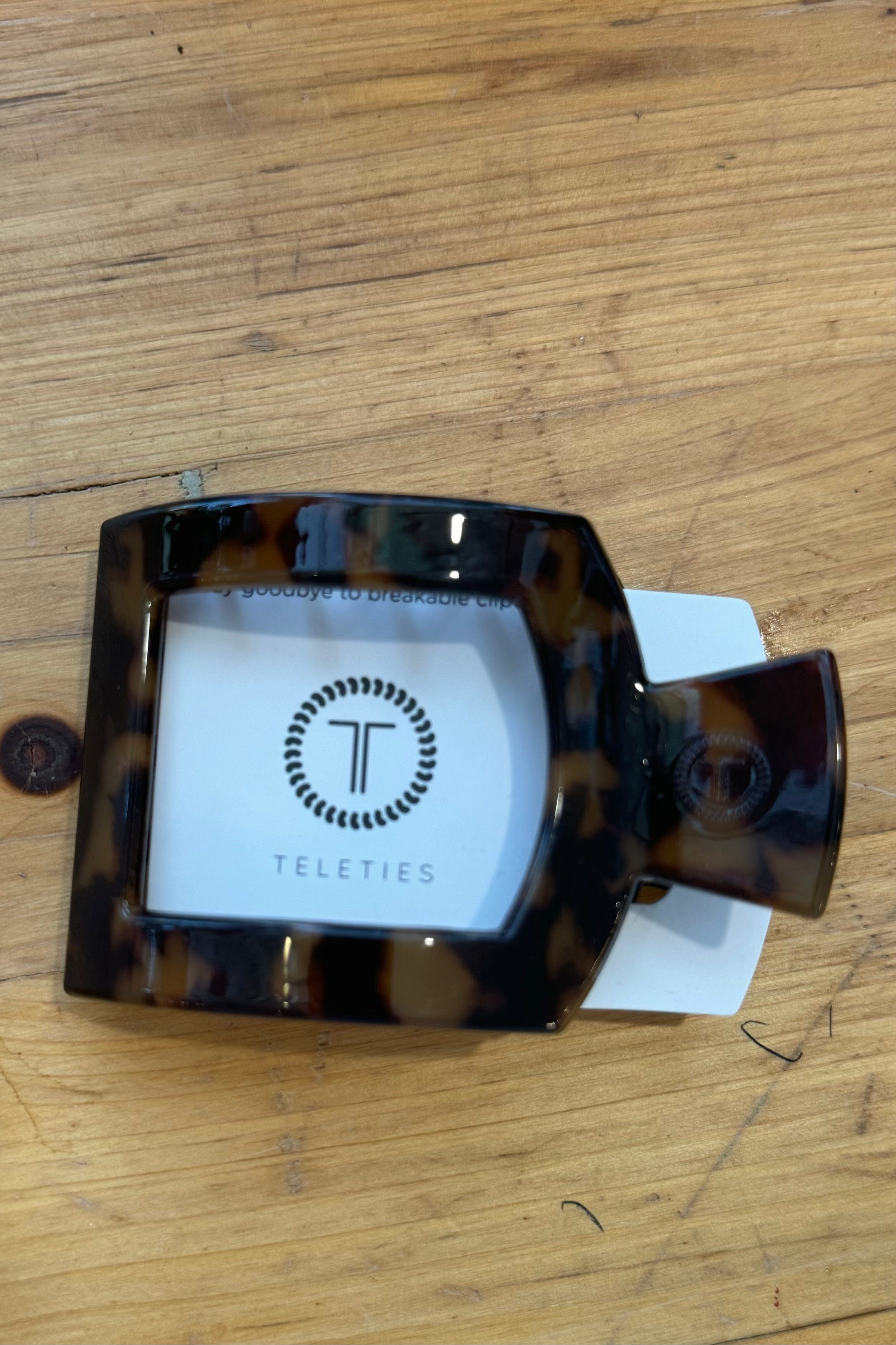 Tortoise Small Flat Square Clip