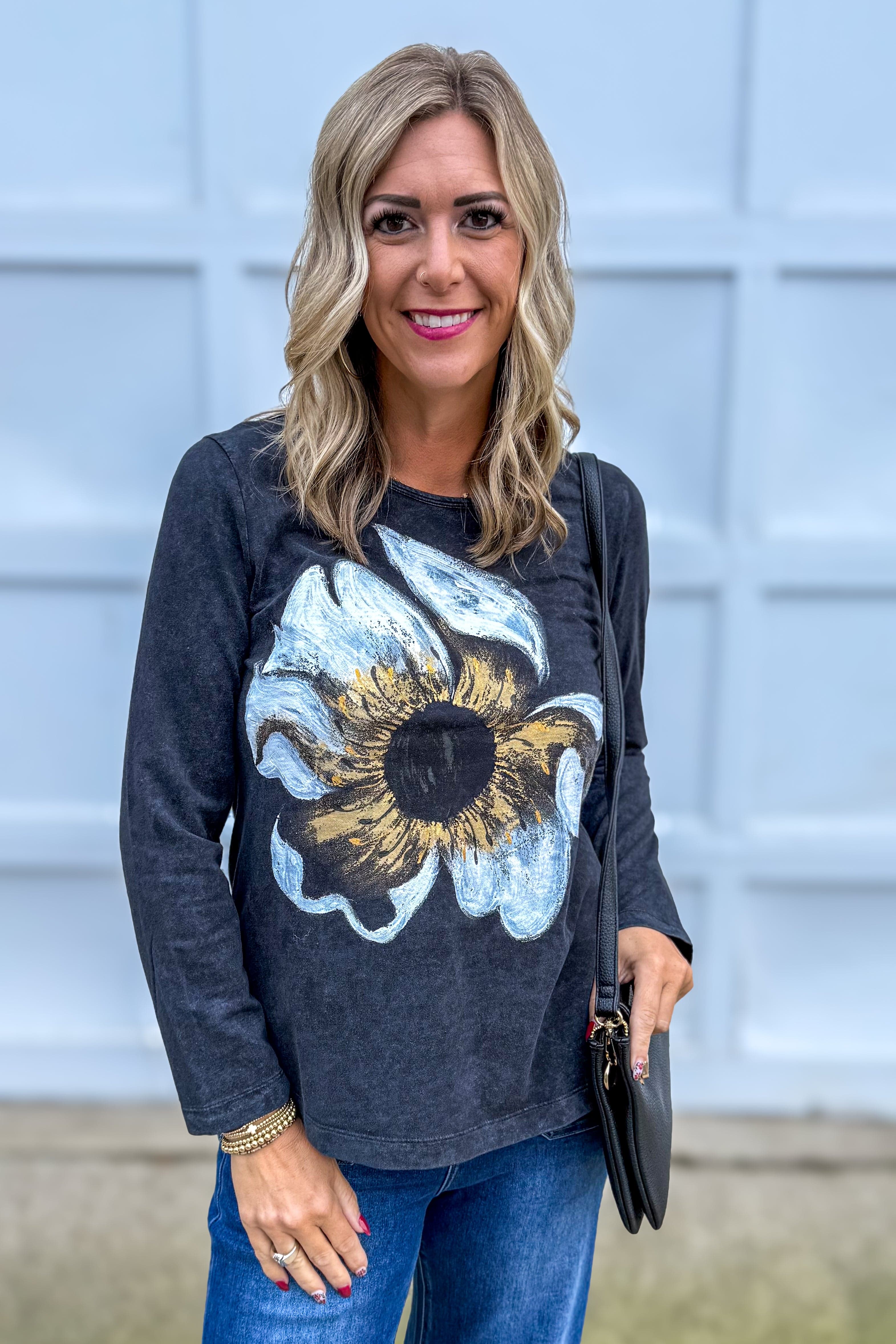 Black Big White Flower Top
