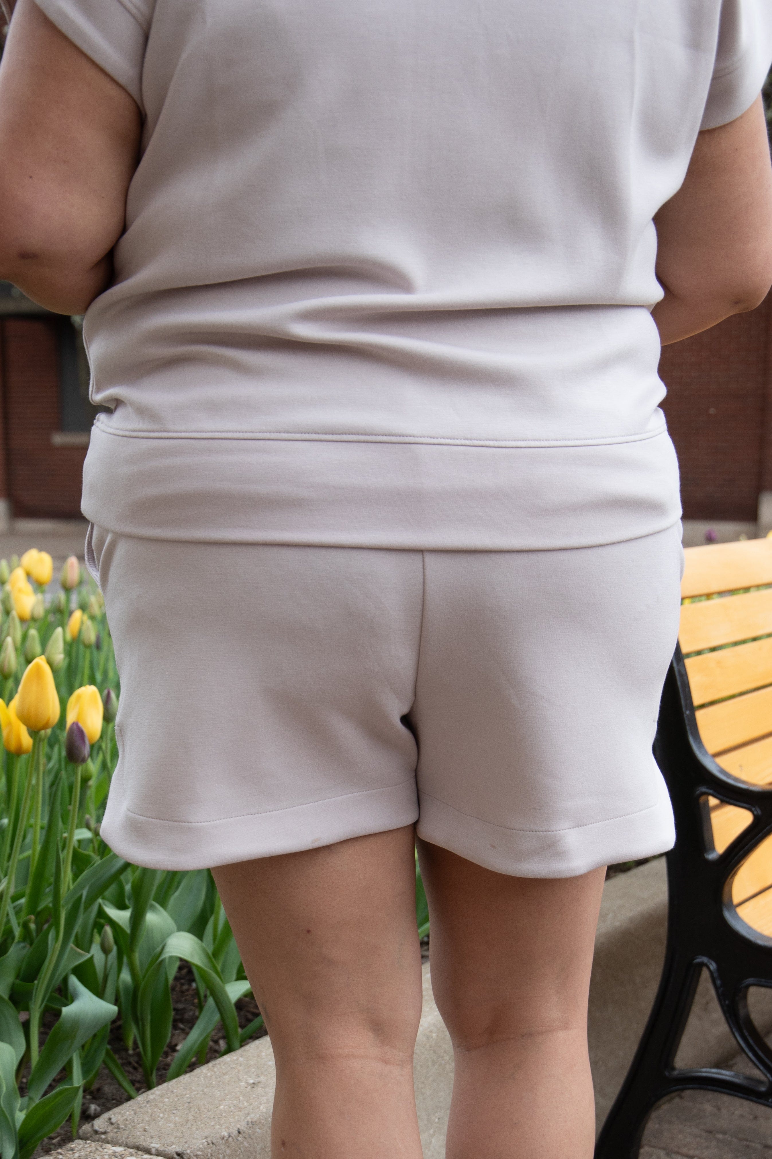 Mocha Cream Scuba Tulip Short back