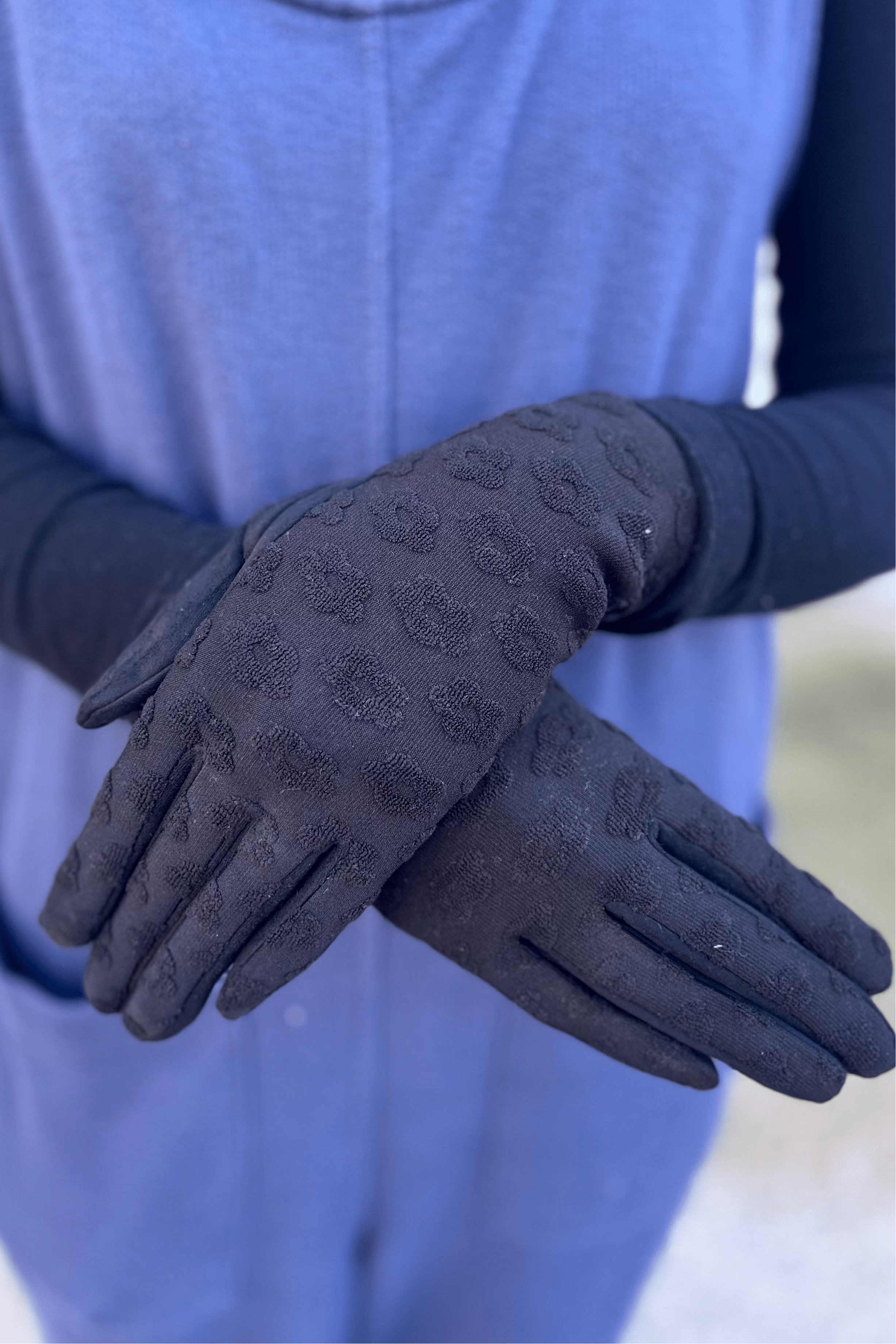 Black Petunia Dual Texture Glove