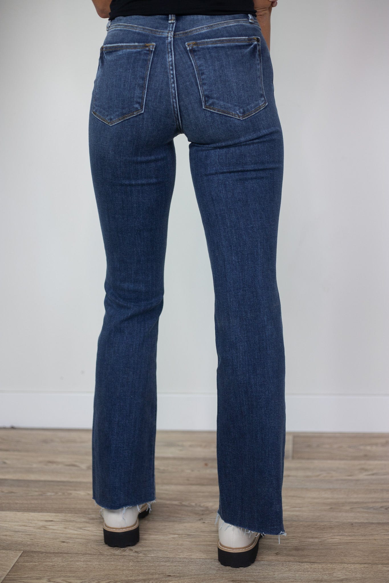 Contrast Wash & Cut Hem Bootcut Jean