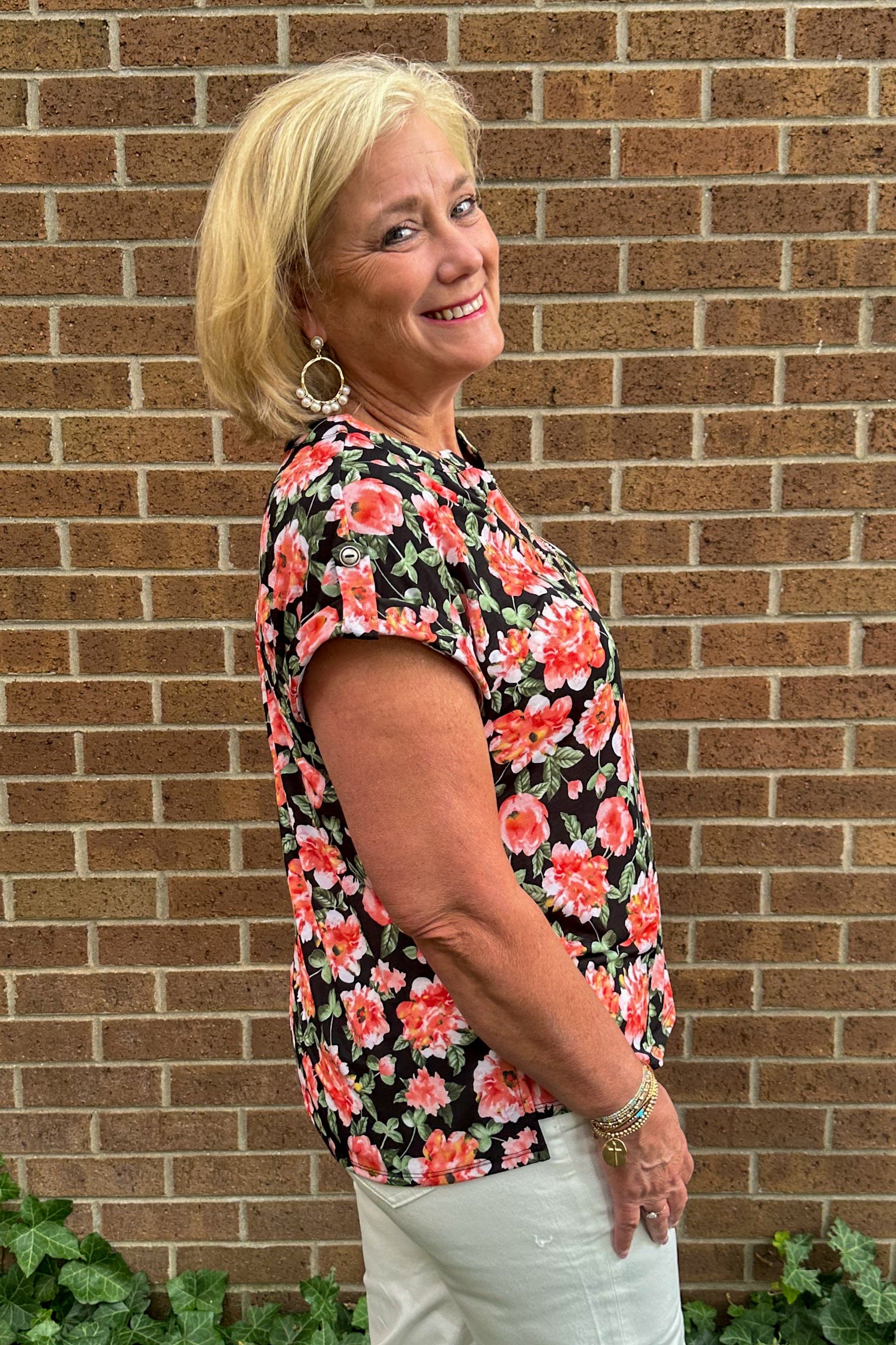 Black & Blush Floral Shortsleeve Lizzy Top