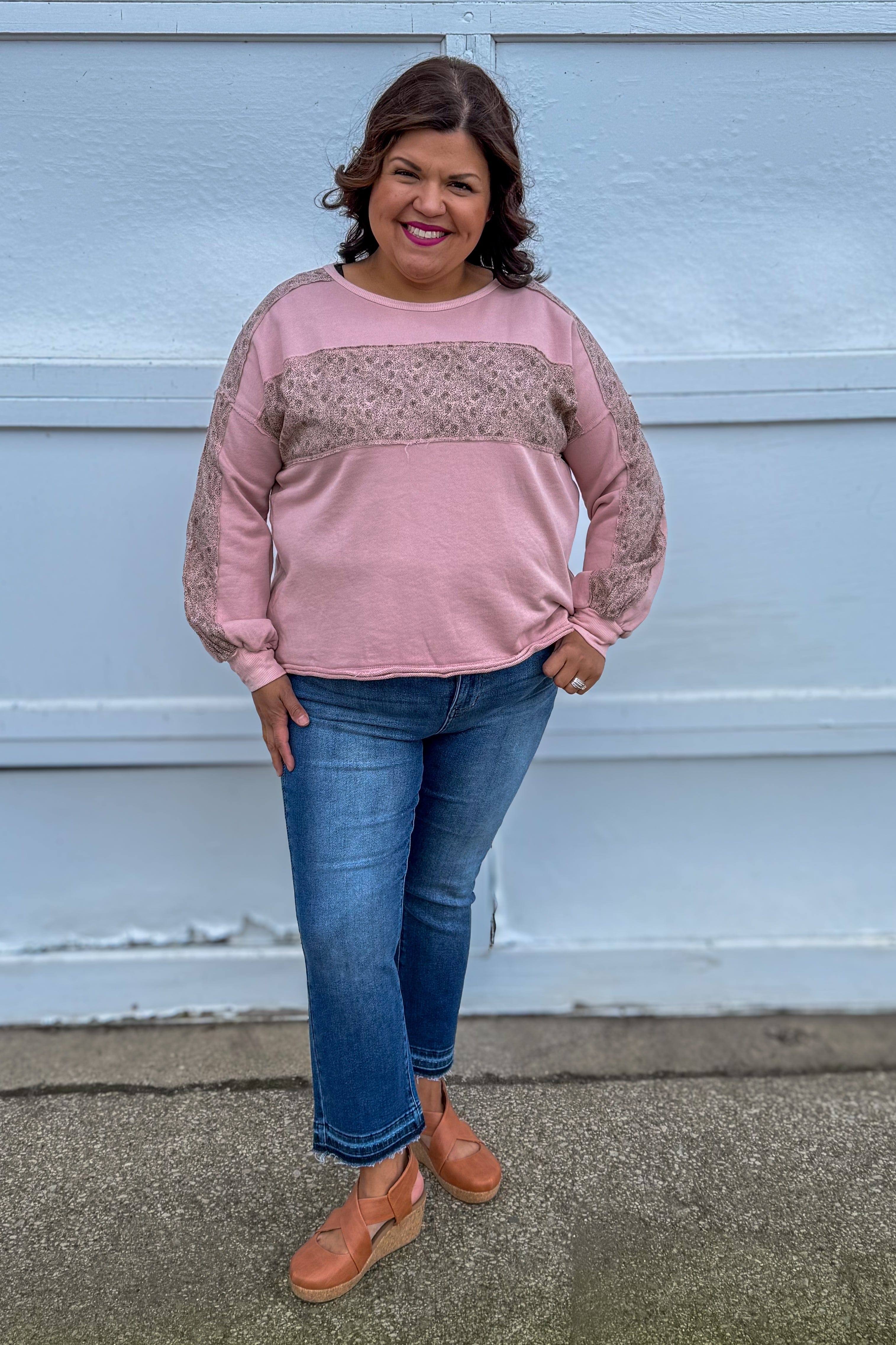 Dusty Pink Crewneck Floral Contrast styled
