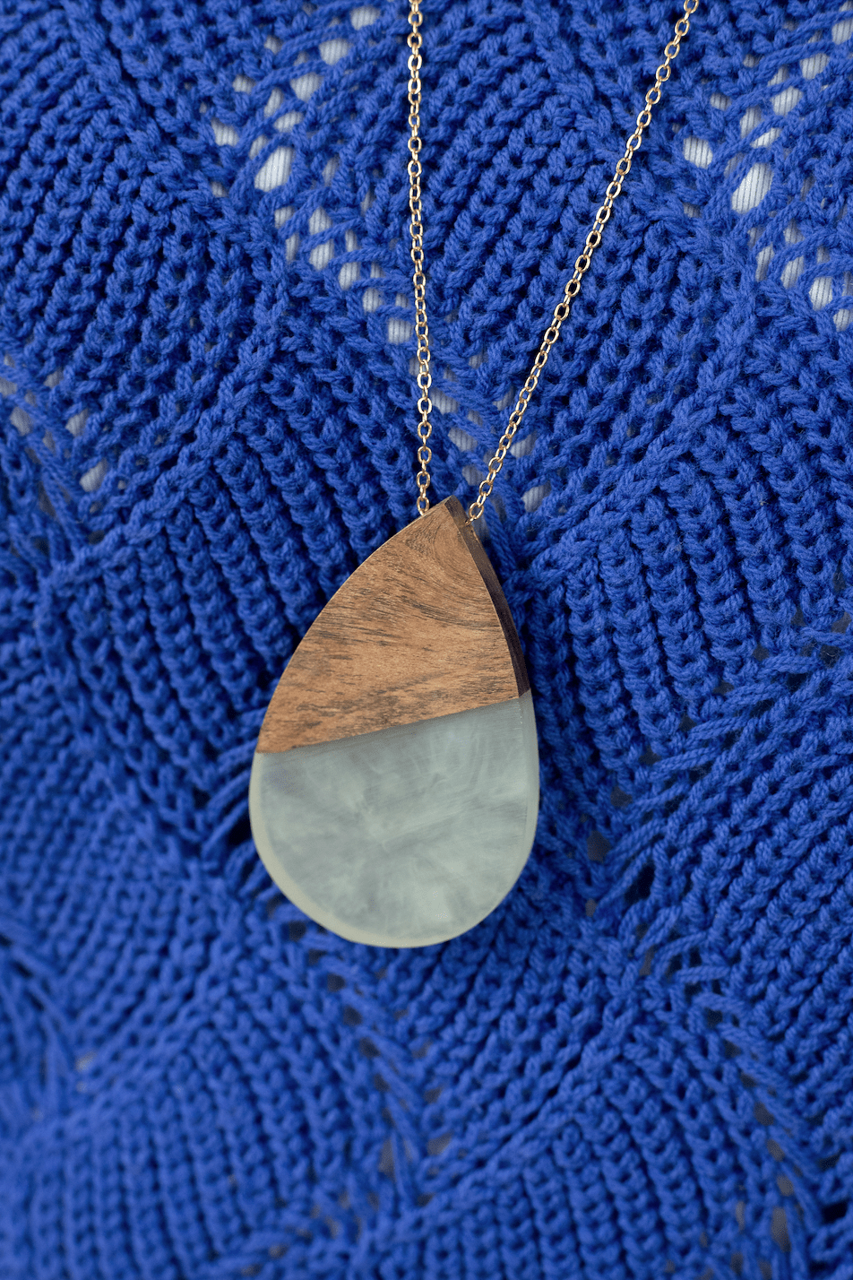 Mint Wood Resin Mix Necklace