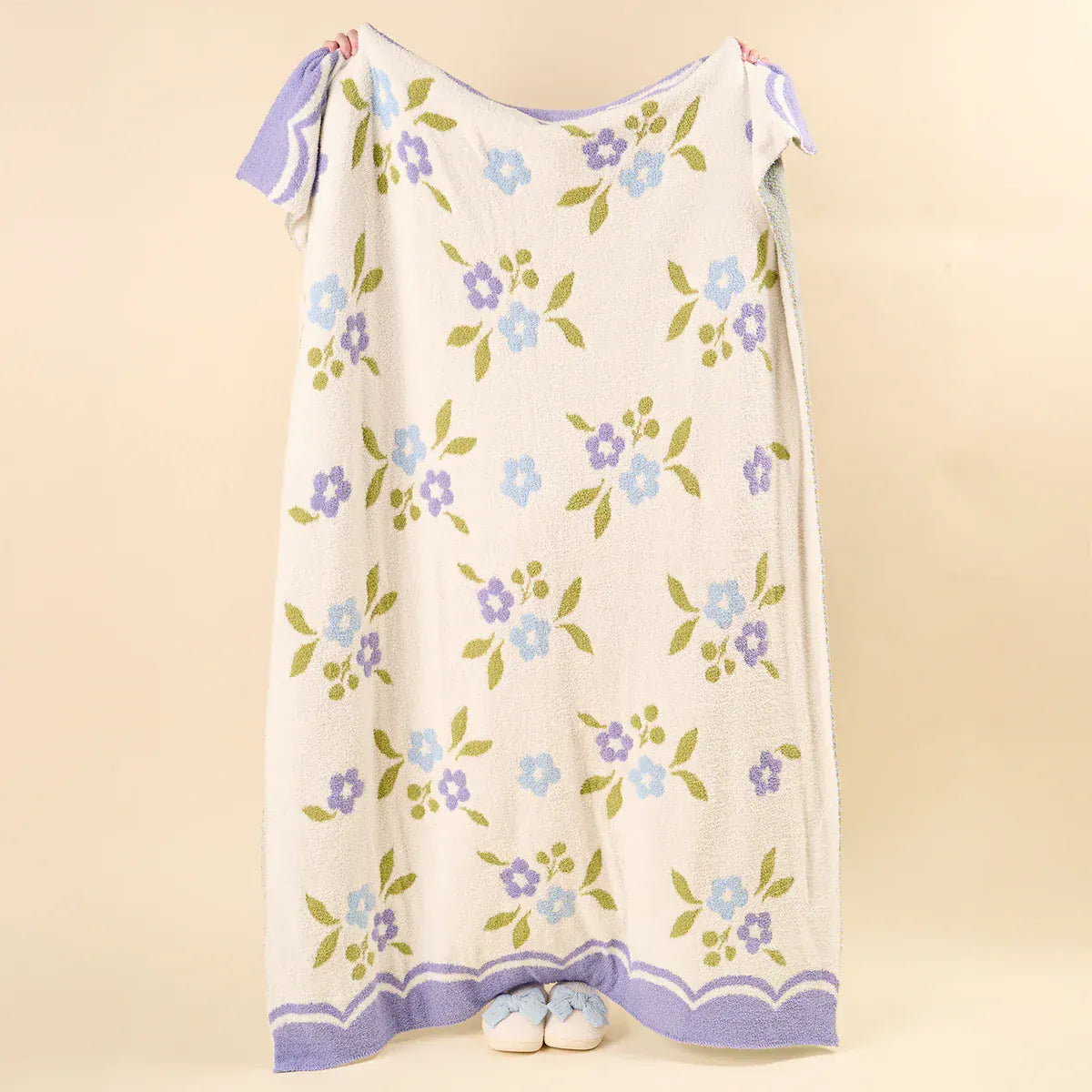 Cozy Dreams Luxe Blanket - Scalloped Floral Periwinkle