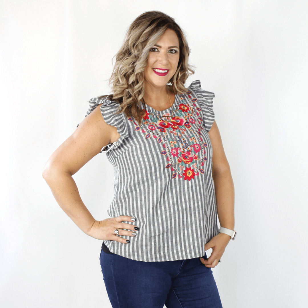 Gray striped embroidered ruffle short sleeve shirt
