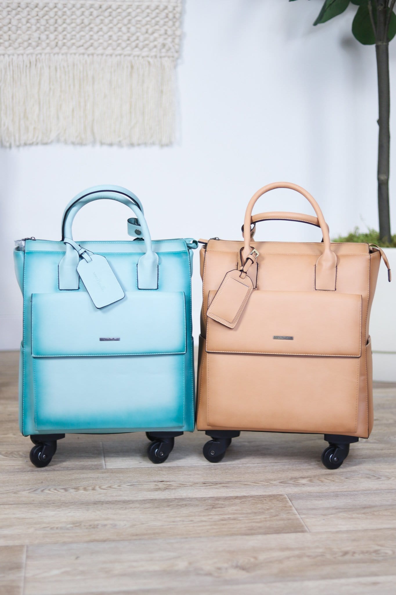 Assorted Roller Bag