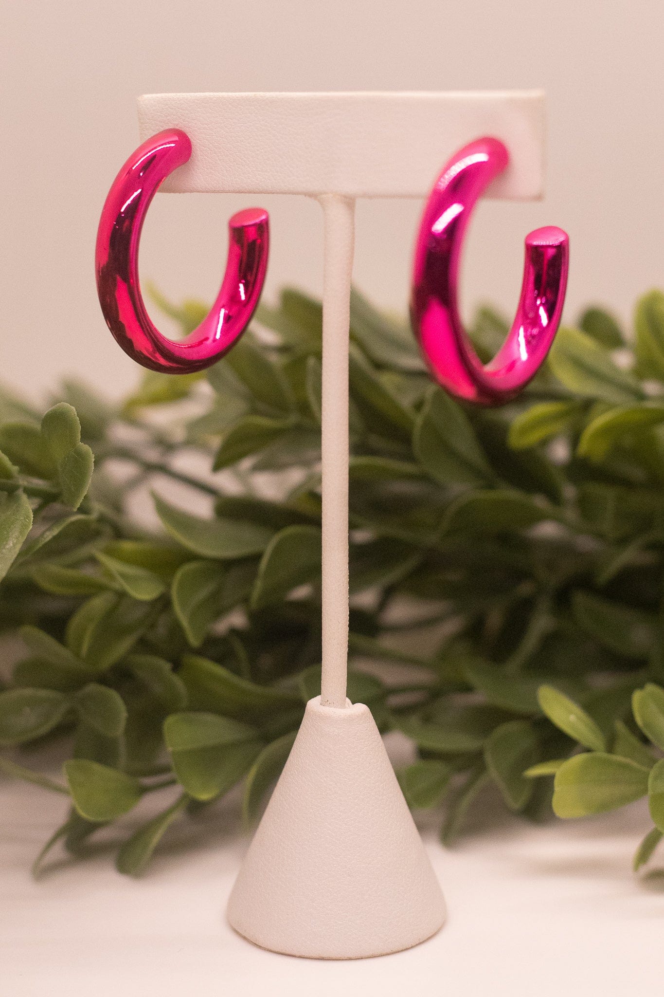 Fuchsia Hollow Hoop