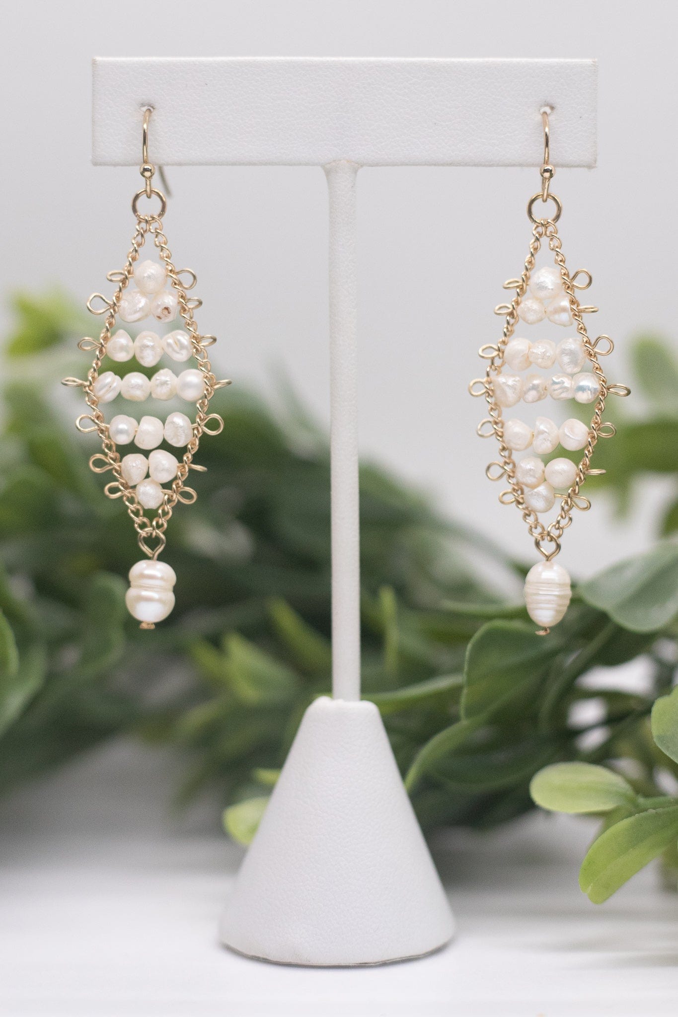 pearl earring