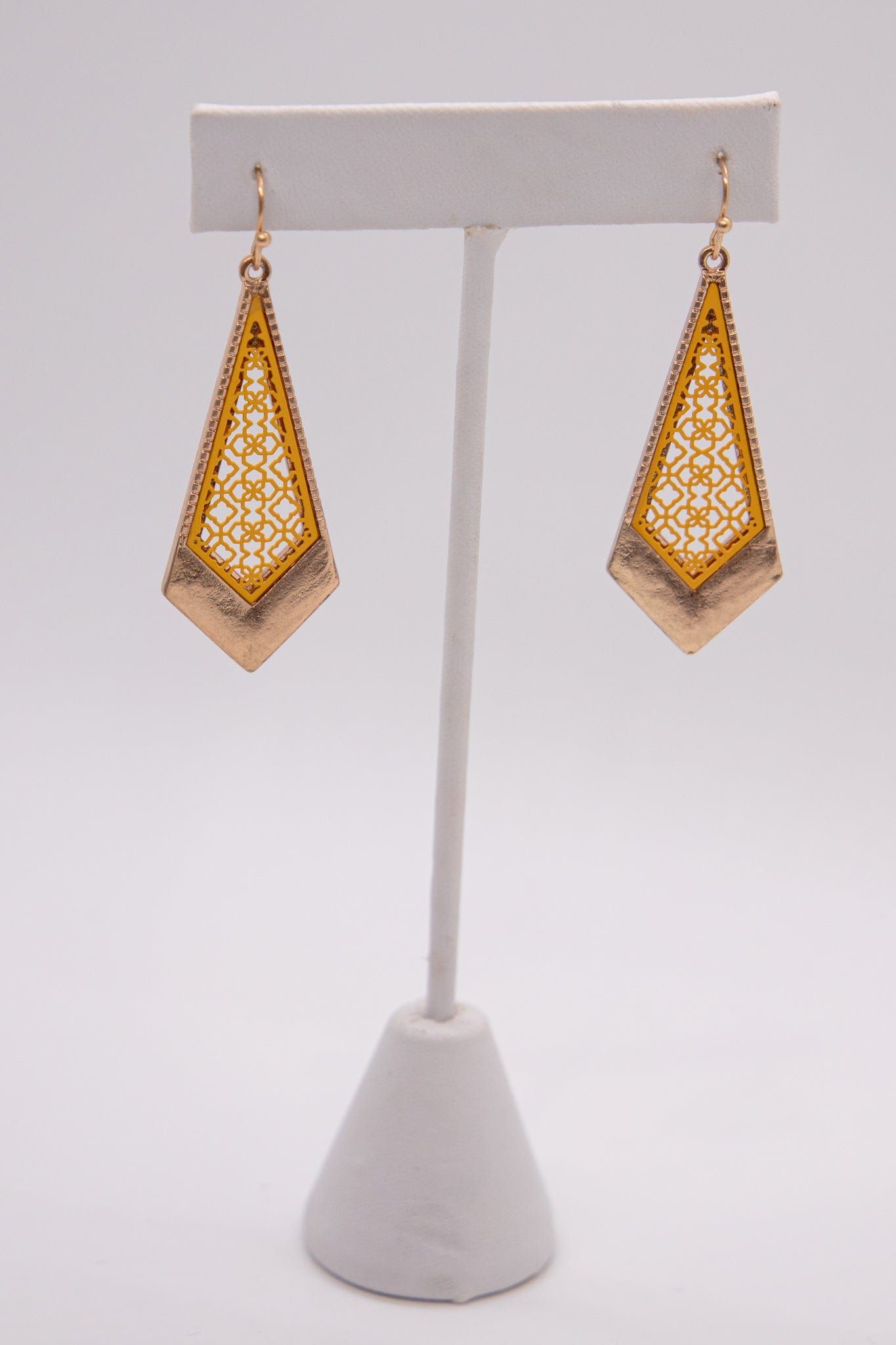 Lovely Lattice w/Gold Earring