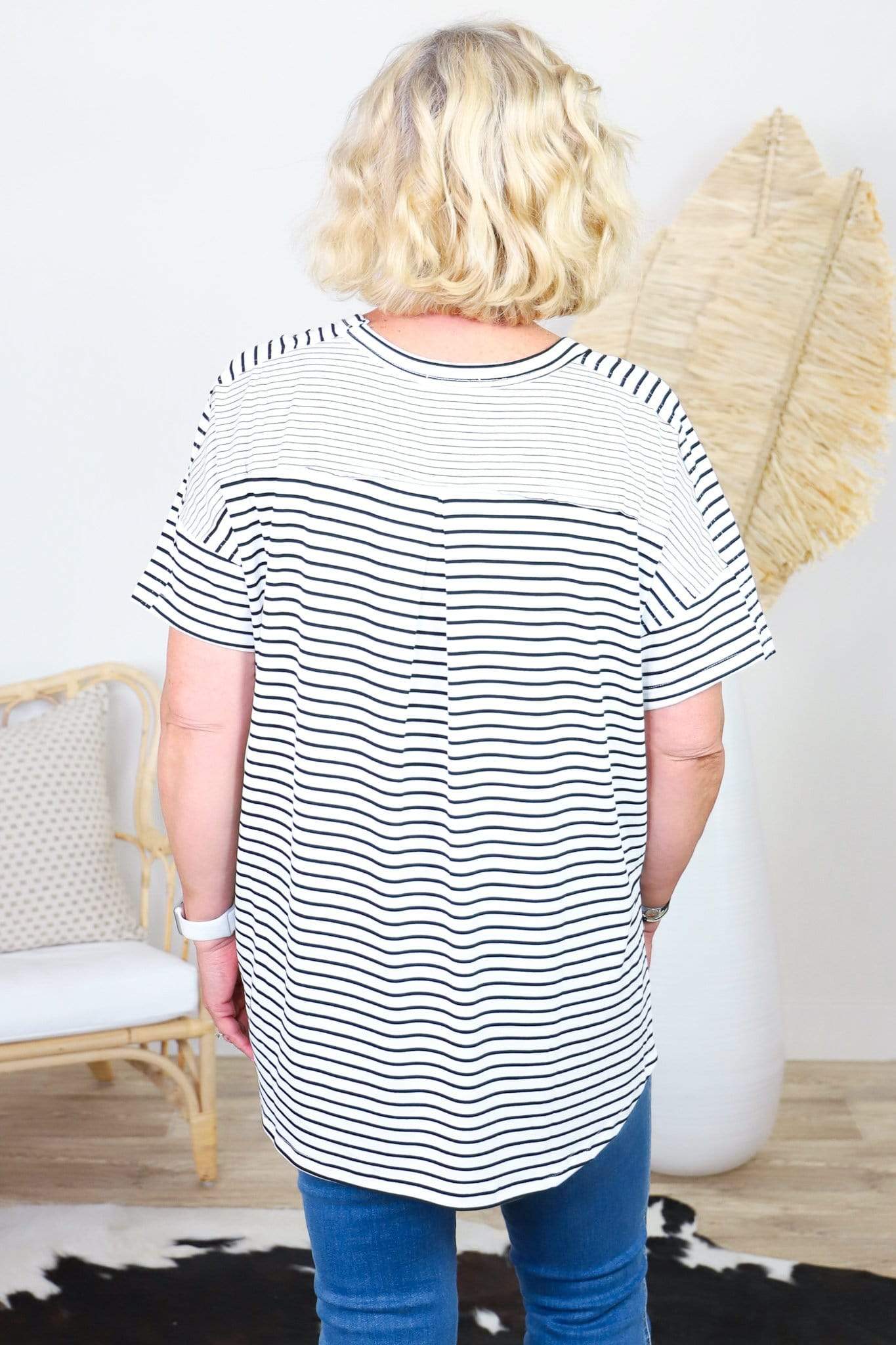 Pocket Front Stripe V-Neck