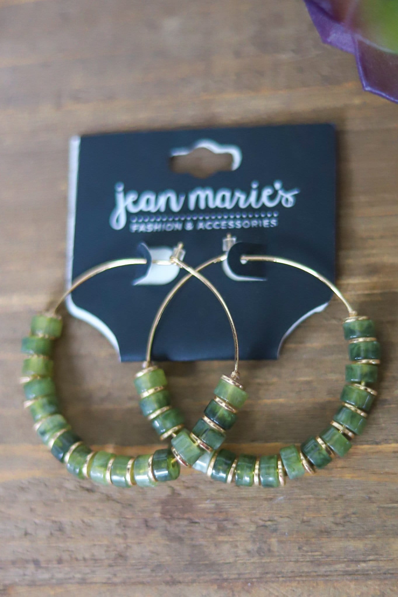 Gold hoop green jade style beaded necklace