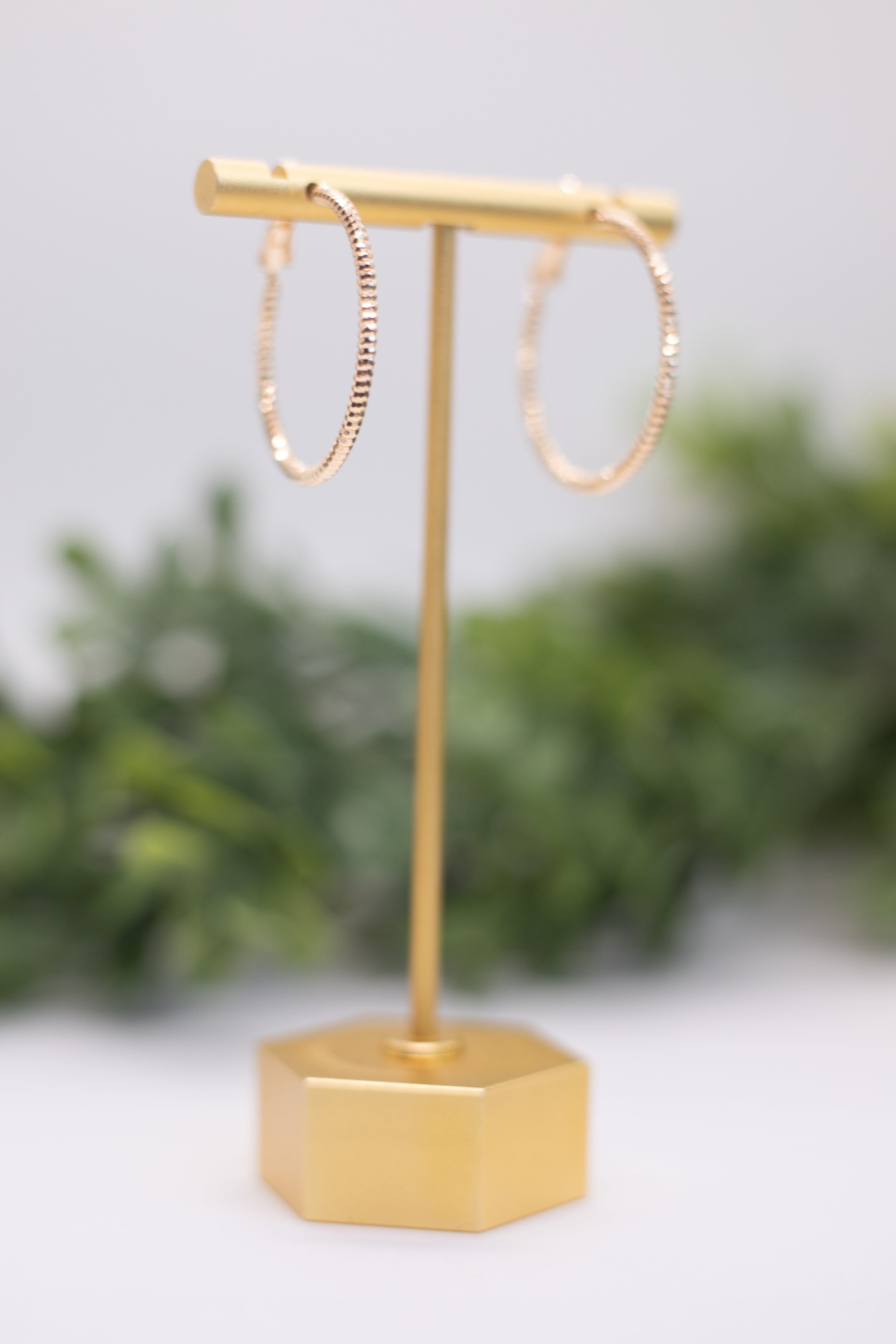 Gold Ribbed Hoop