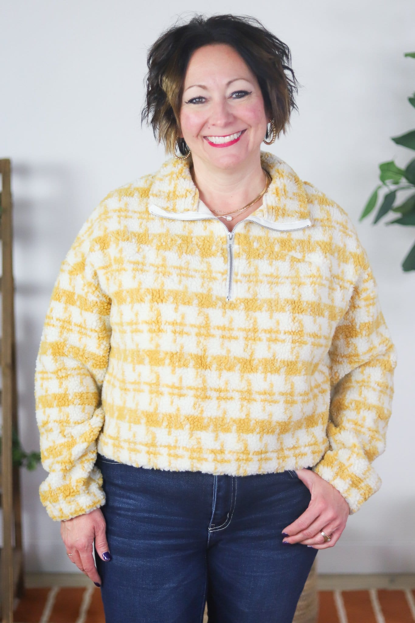 top yellow pattern texture pullover