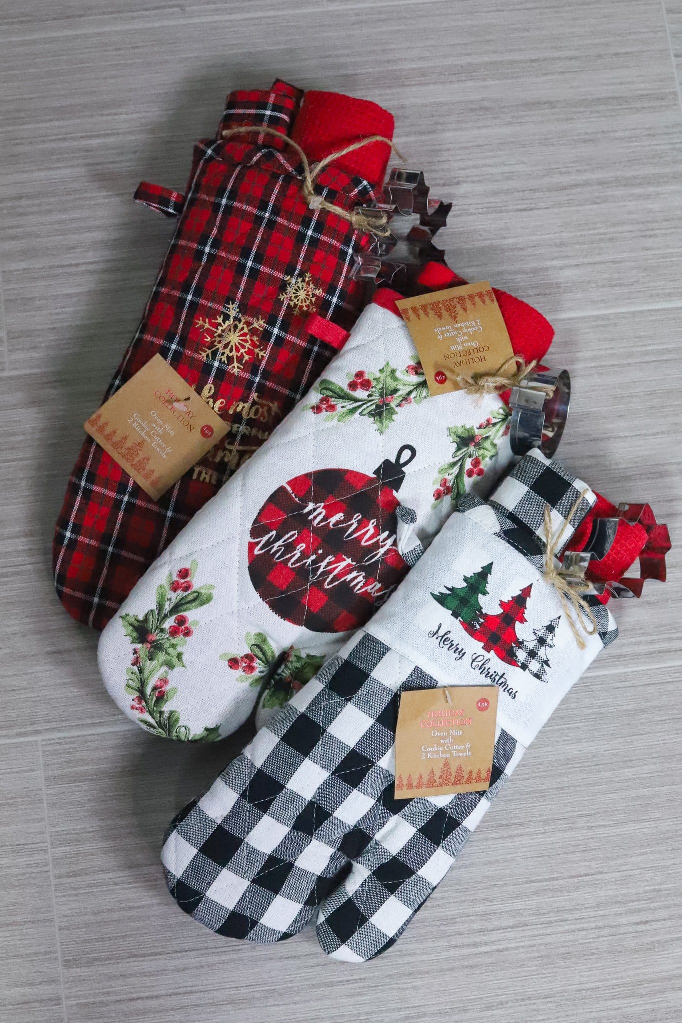 4PK Holiday Oven Mitt & Towel Set