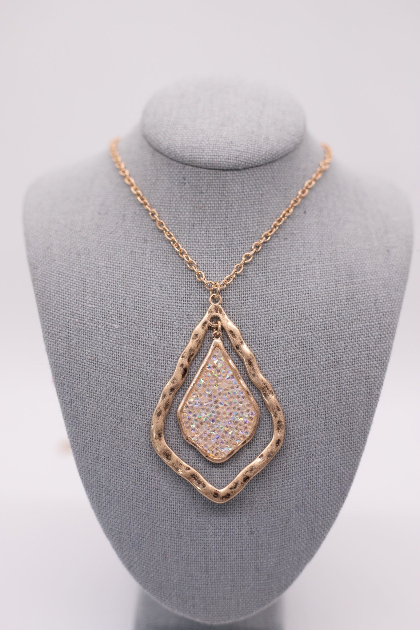 Gold Moroccan Glitter Pendant Necklace