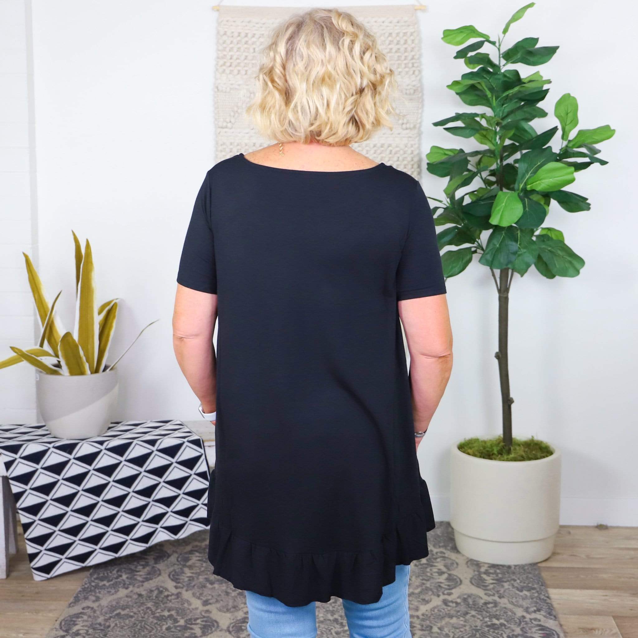 Solid Ruffle HI-Low Hem Top