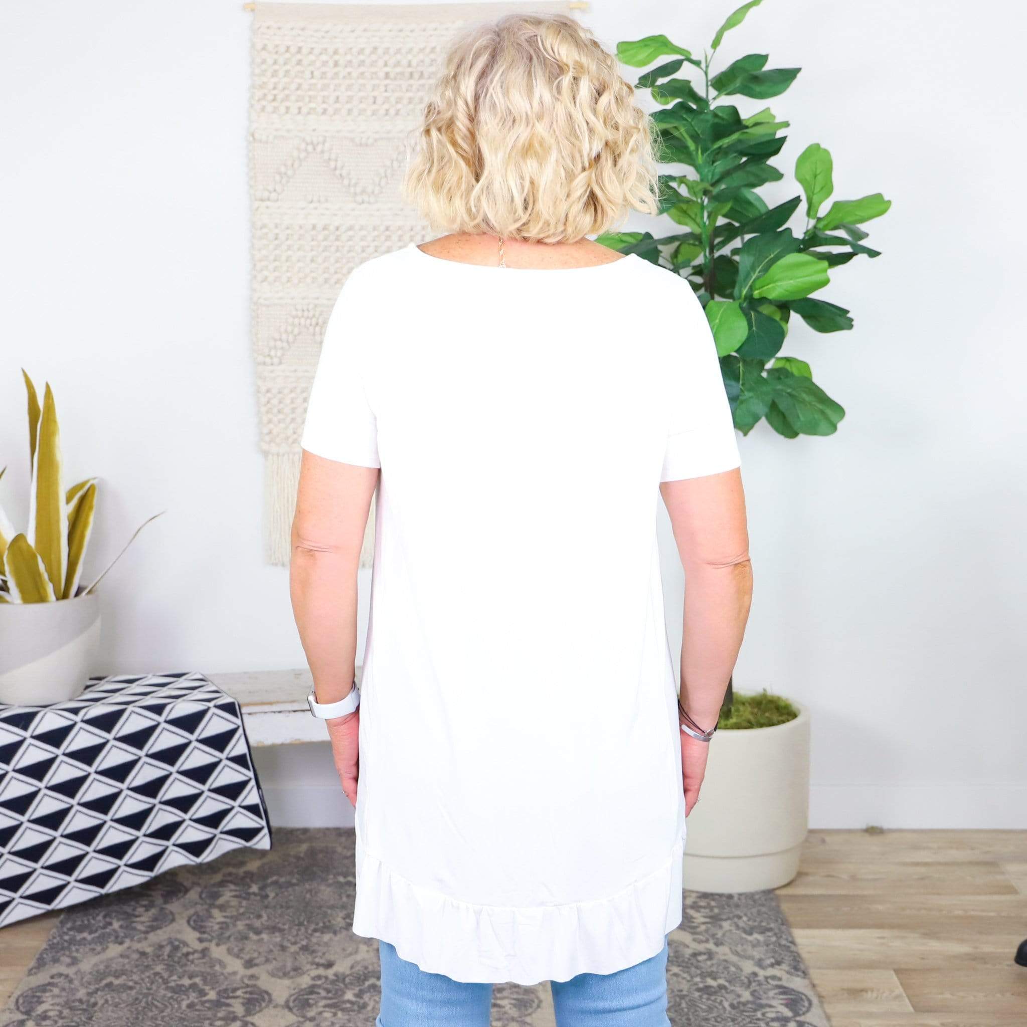 Solid Ruffle HI-Low Hem Top