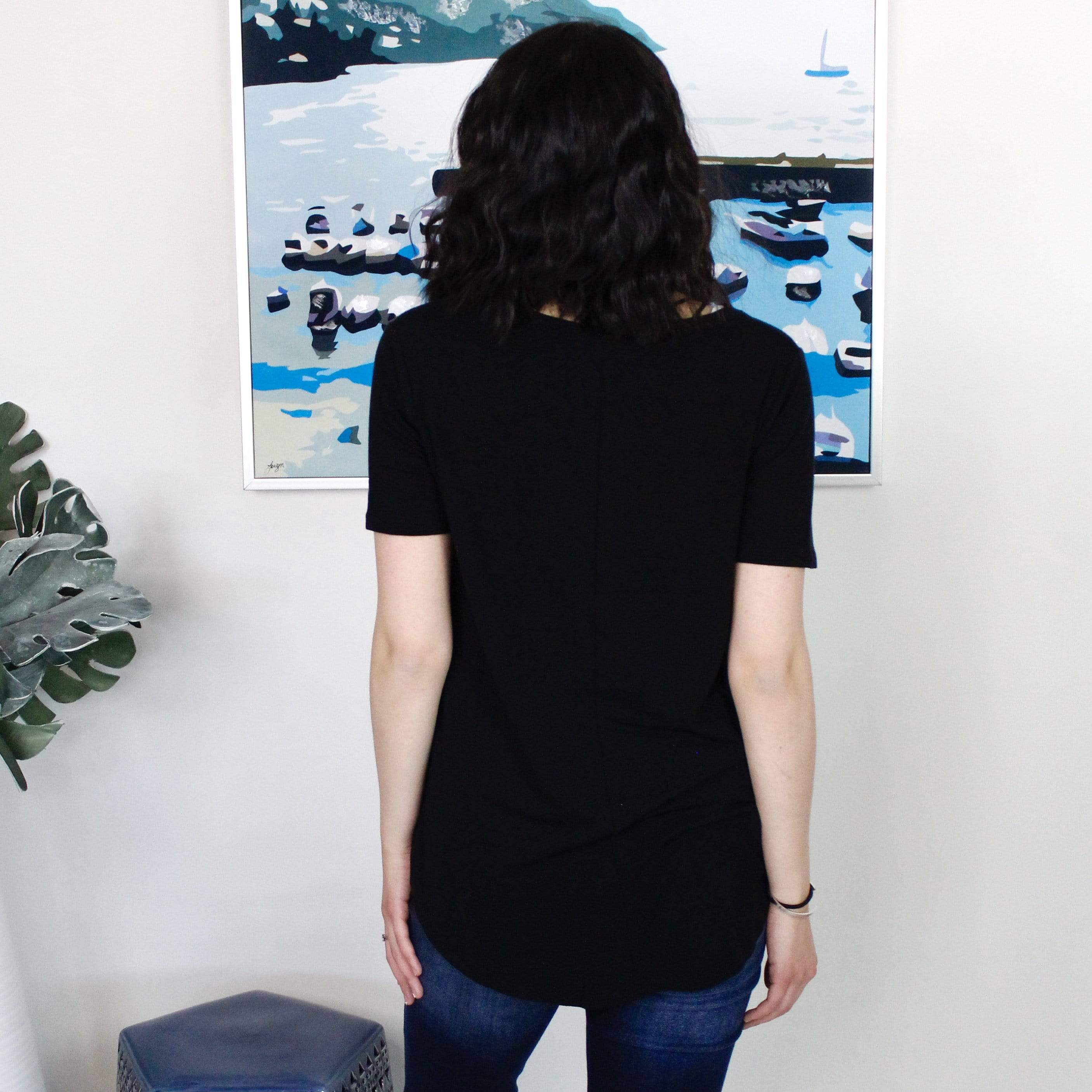 Basic Vneck Round Hem Short Sleeve Top