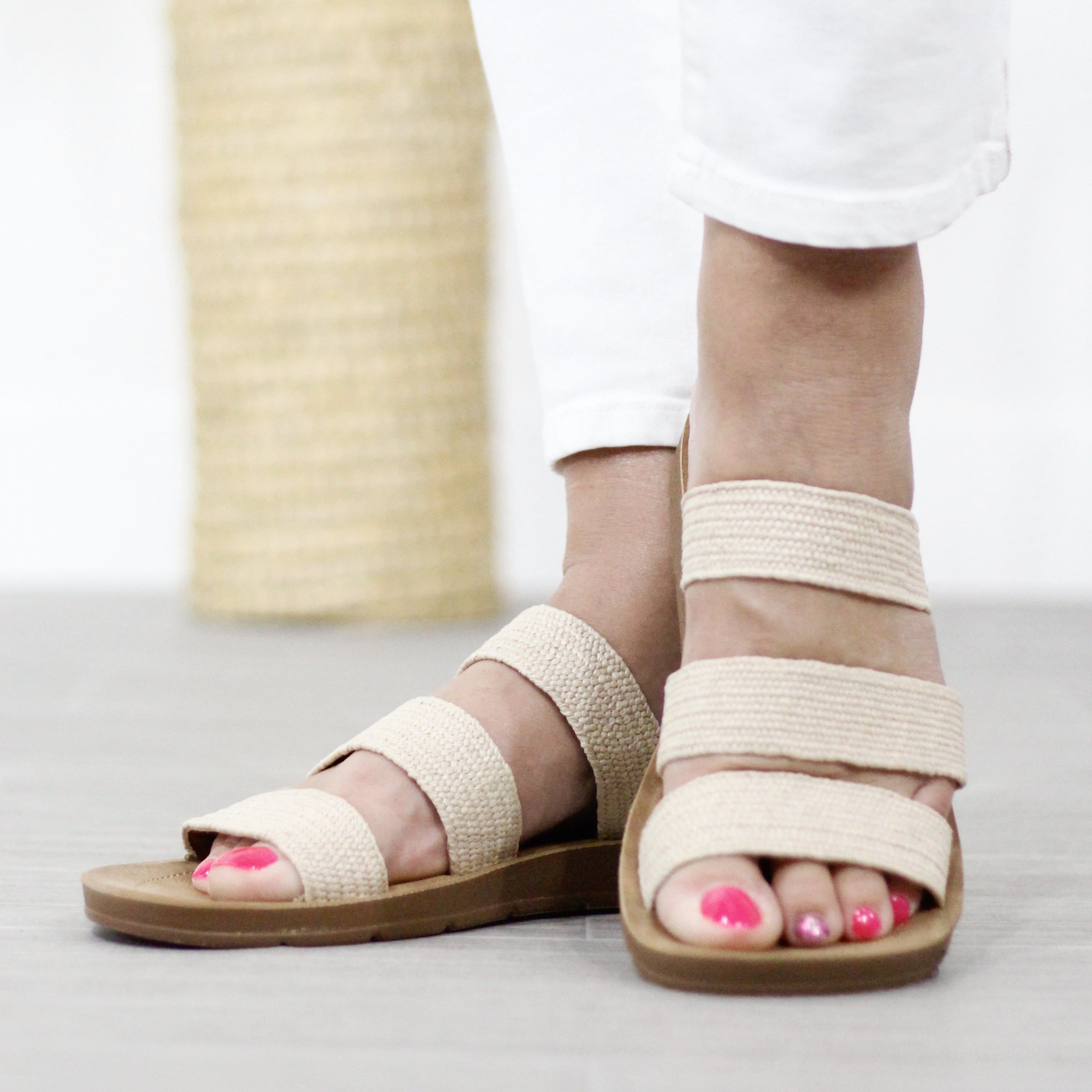 Dafne Natural Woven Sandal
