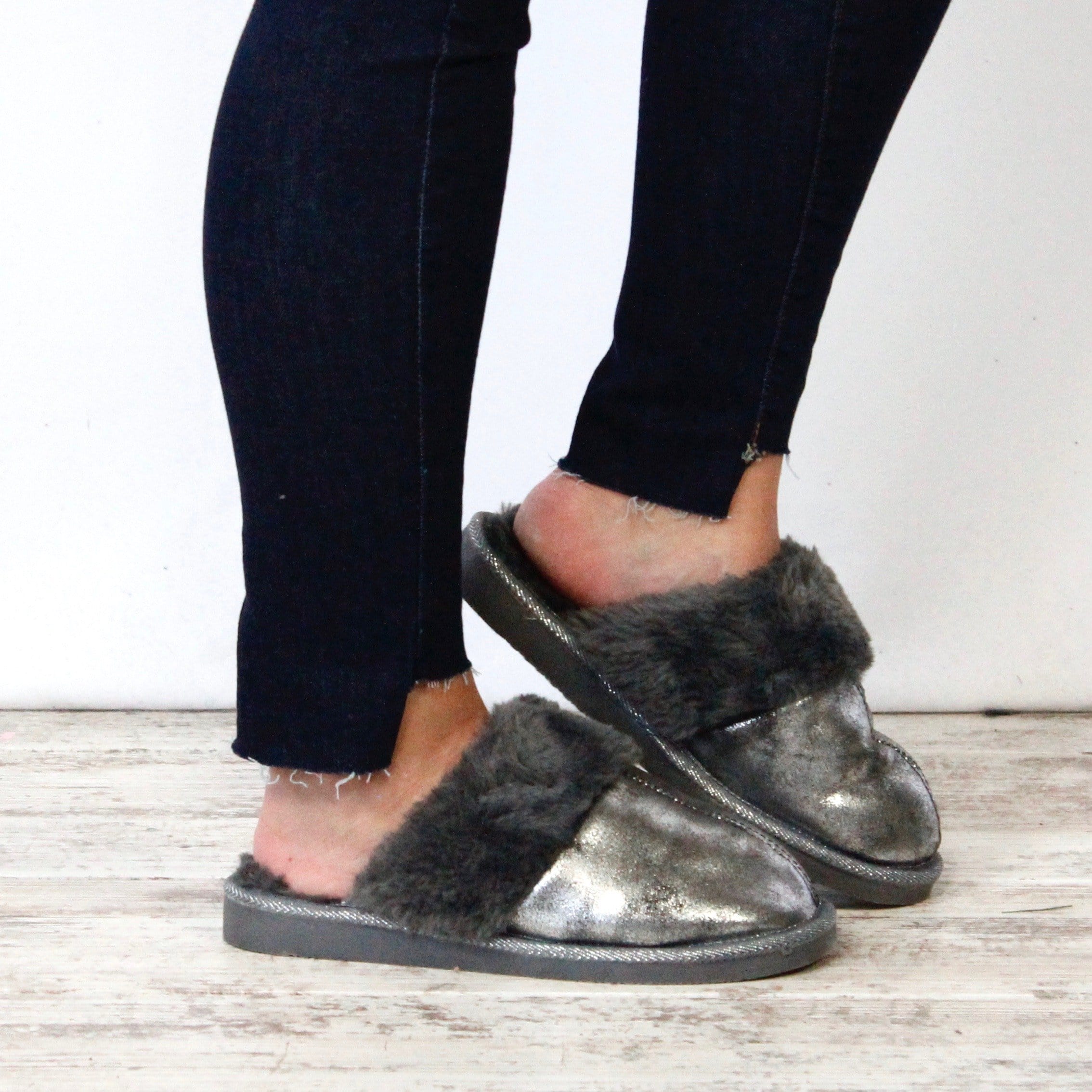 Snooze Fur Slipper