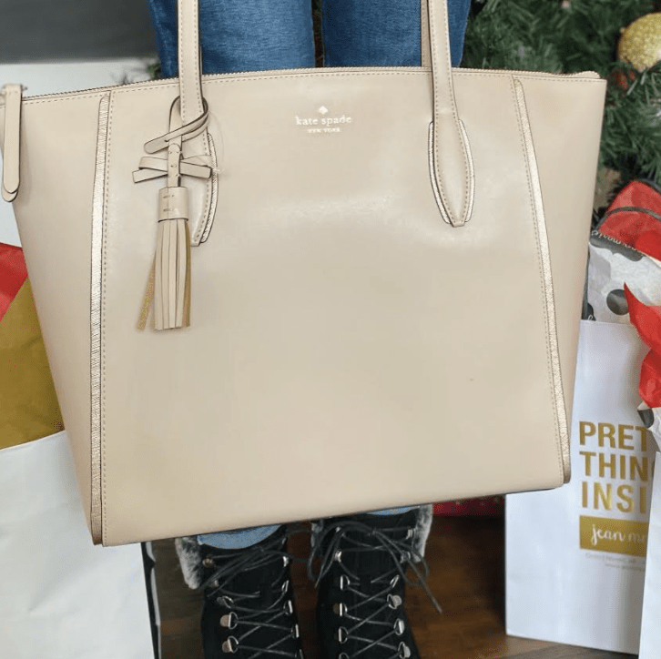 Want to WIN a Kate Spade Handbag?!