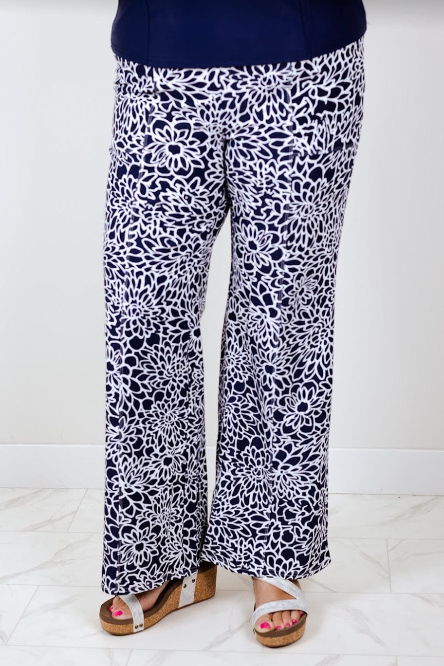 Navy & White Mod Floral Mercedes Pant