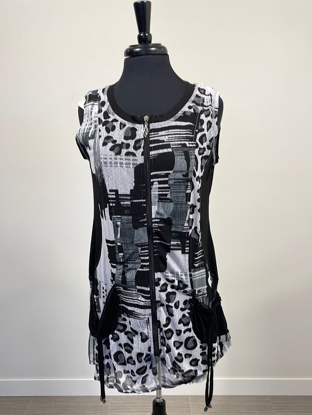 Black & White Zipper Tank