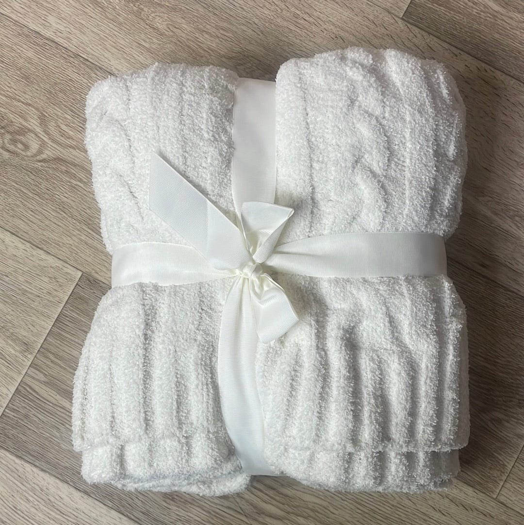 Ivory Cable Luxury Soft Throw Blanket
