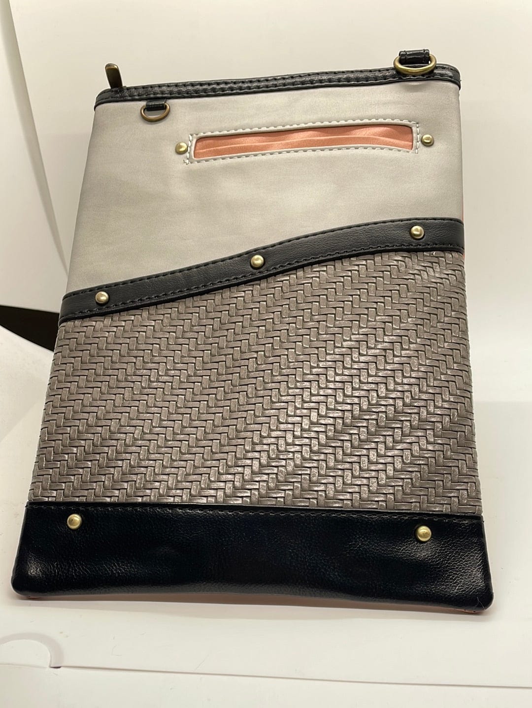 Gray Brisk Crossbody W/ Phone Pocket