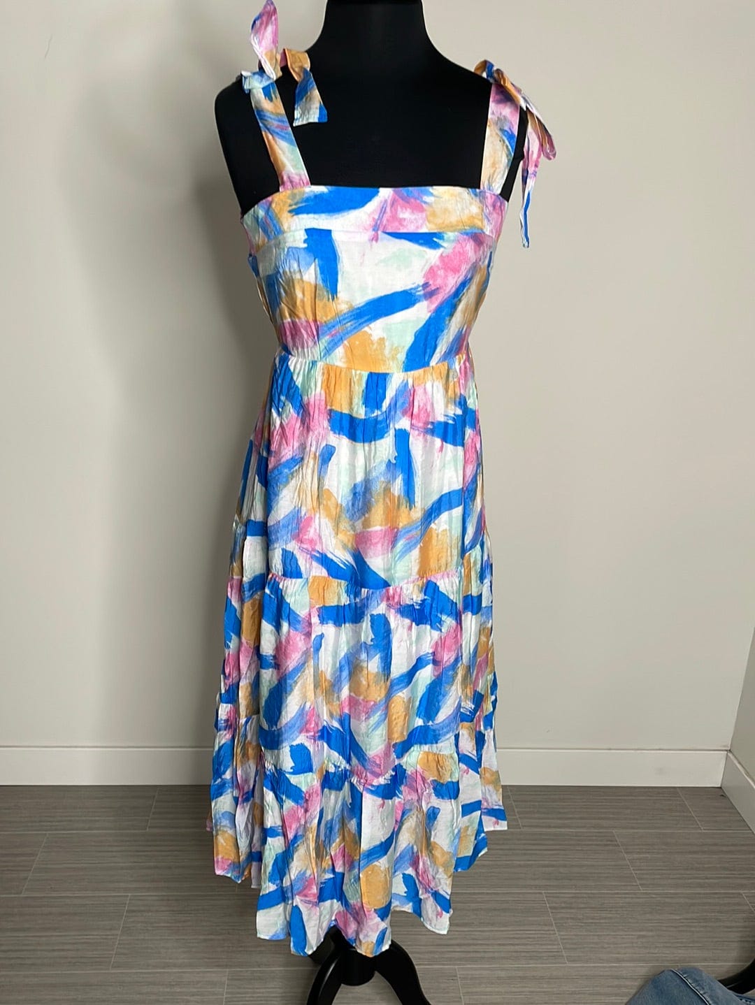 Brush Stroke Print Tiered Dress
