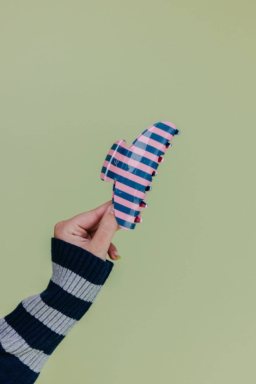 POLKA DOT & STRIPED OVERSIZED CLAWS: BROWN AND BLUE POLKA DOT