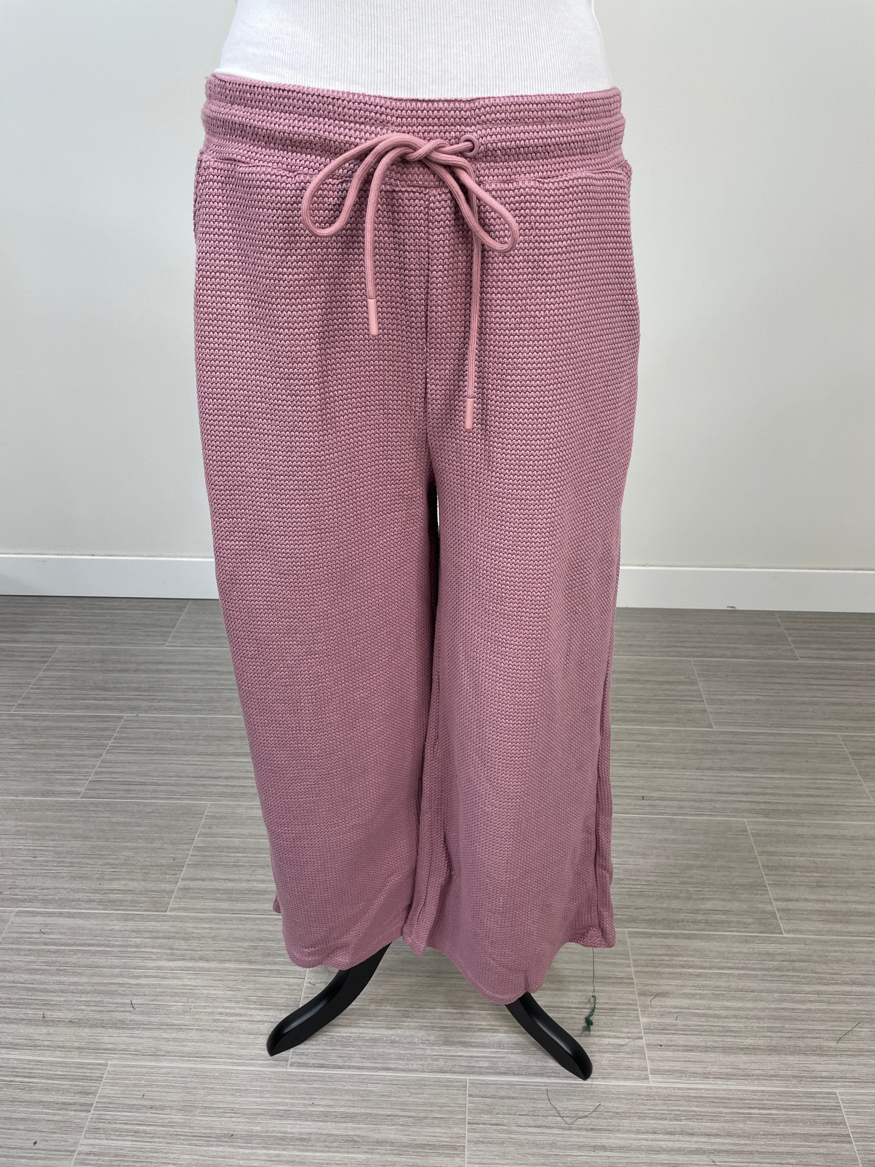 Mauve Texture Cropped Pants