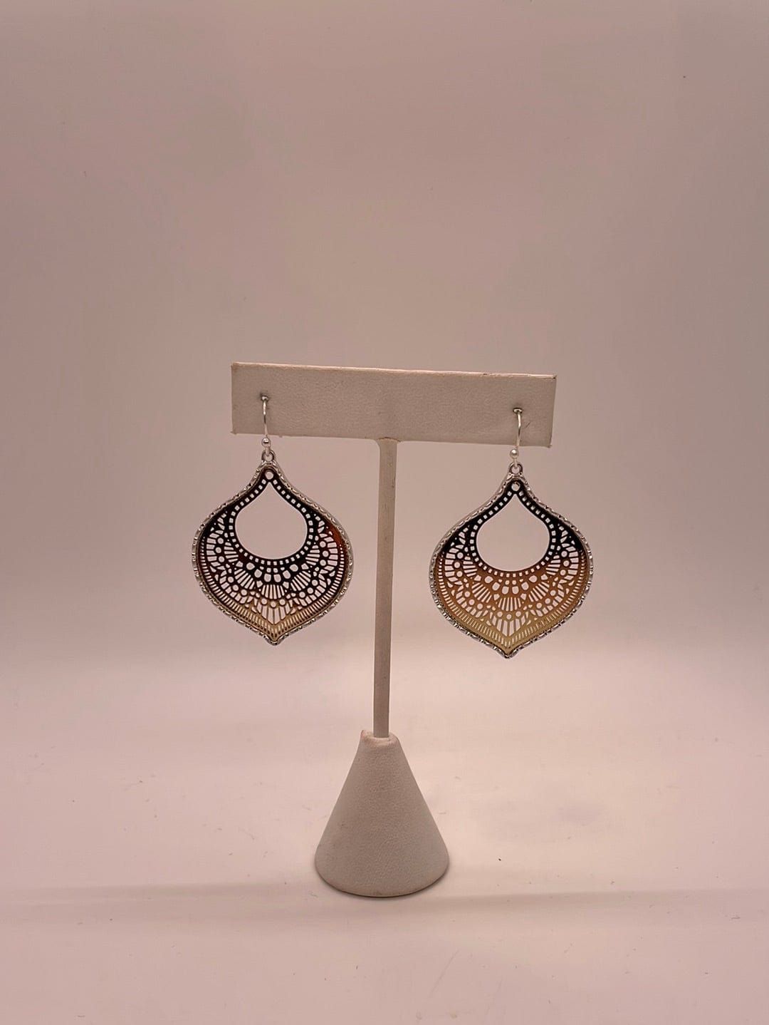 Gold Fan Featherweight Earring