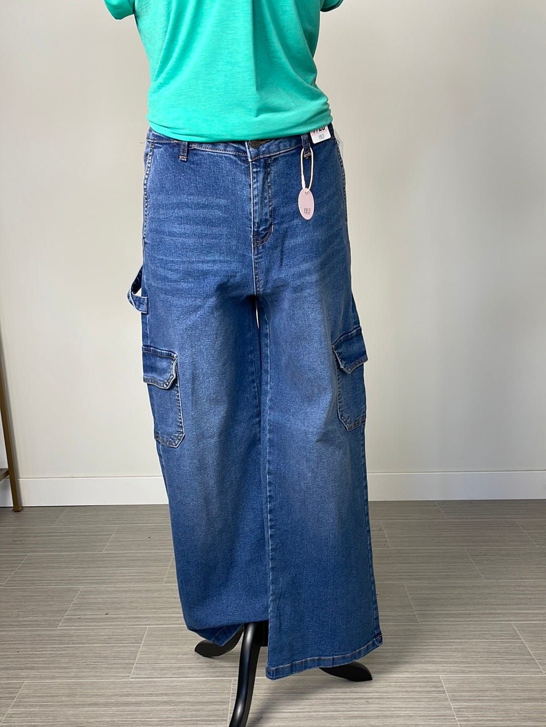 High Rise Wide Leg w/Side Pocket Jean