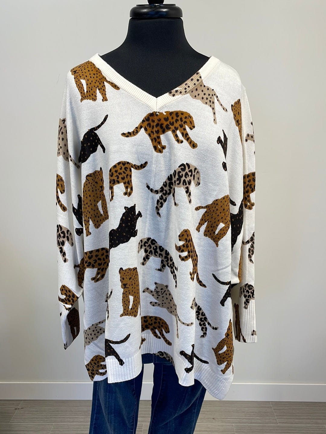 White Kenny Cheetah Onesize Sweater