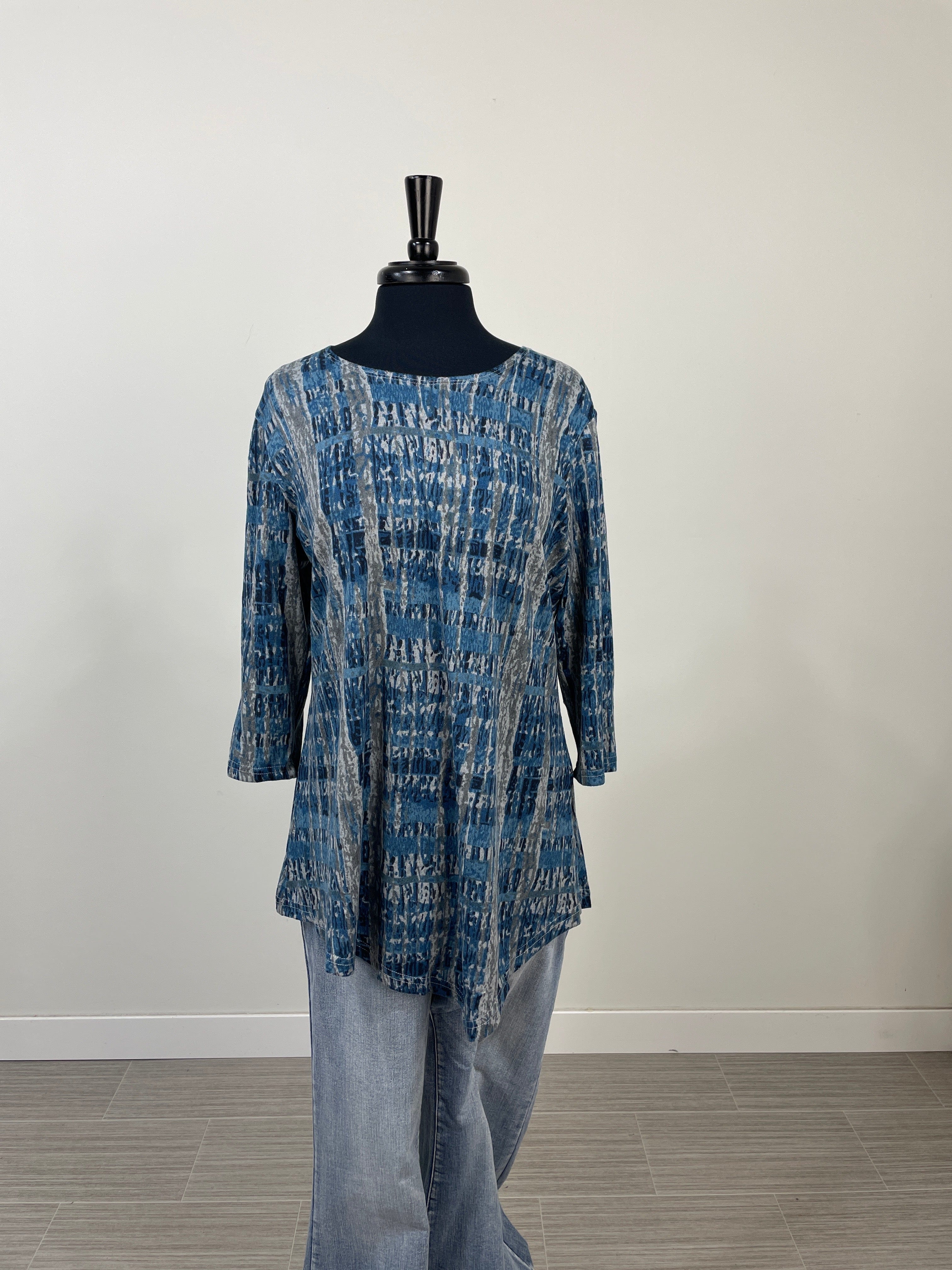 Navy & Gray Abstract Gingham Shark Bite Hem Top