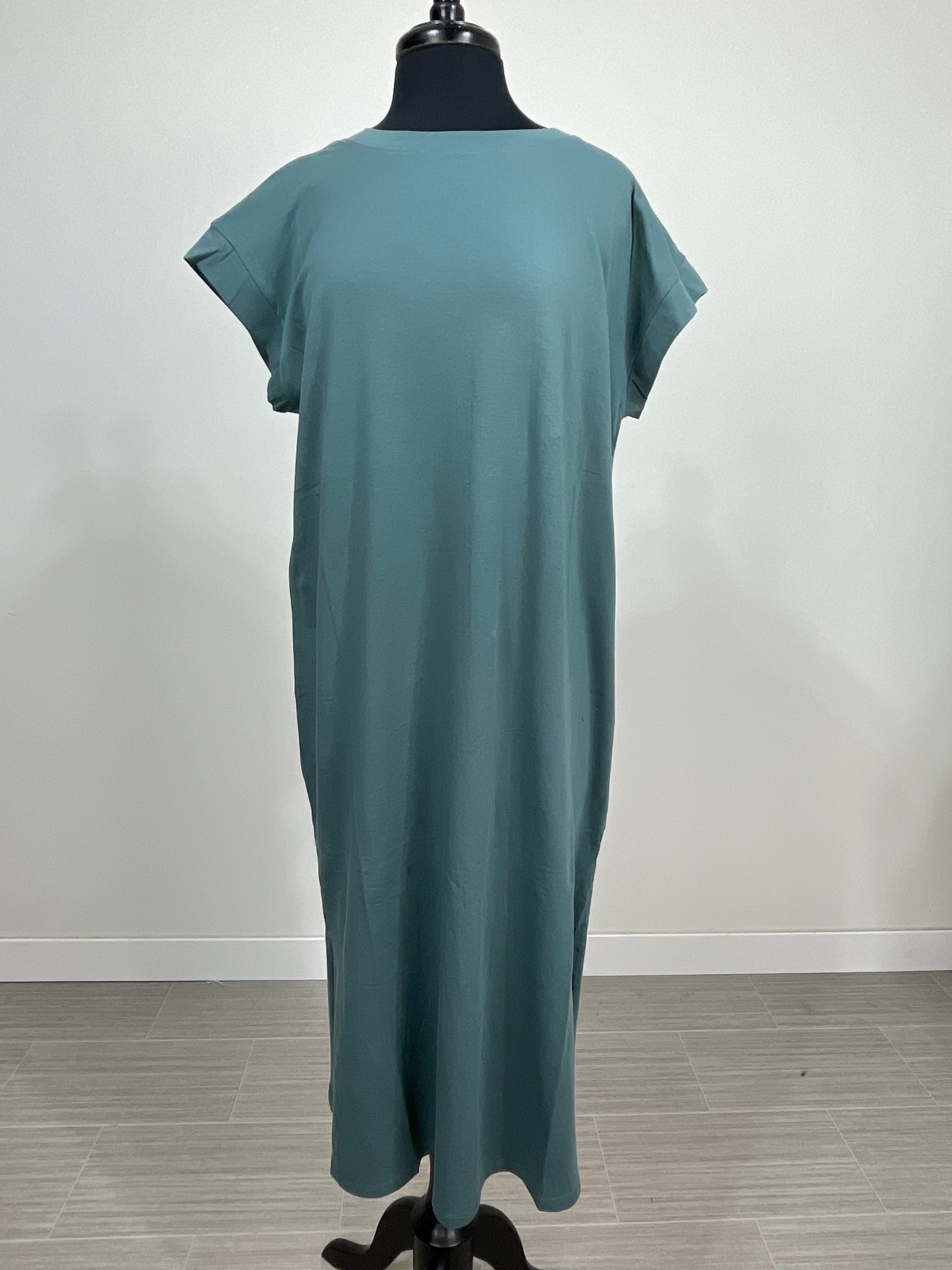 Jade Round Neck Short Sleeve Midi Dress